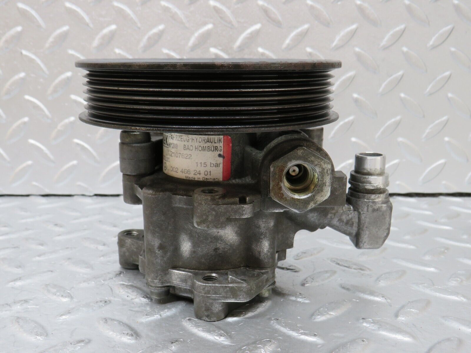 34946 Mercedes-Benz W210 320E Power Steering Pump Luk 0024662401