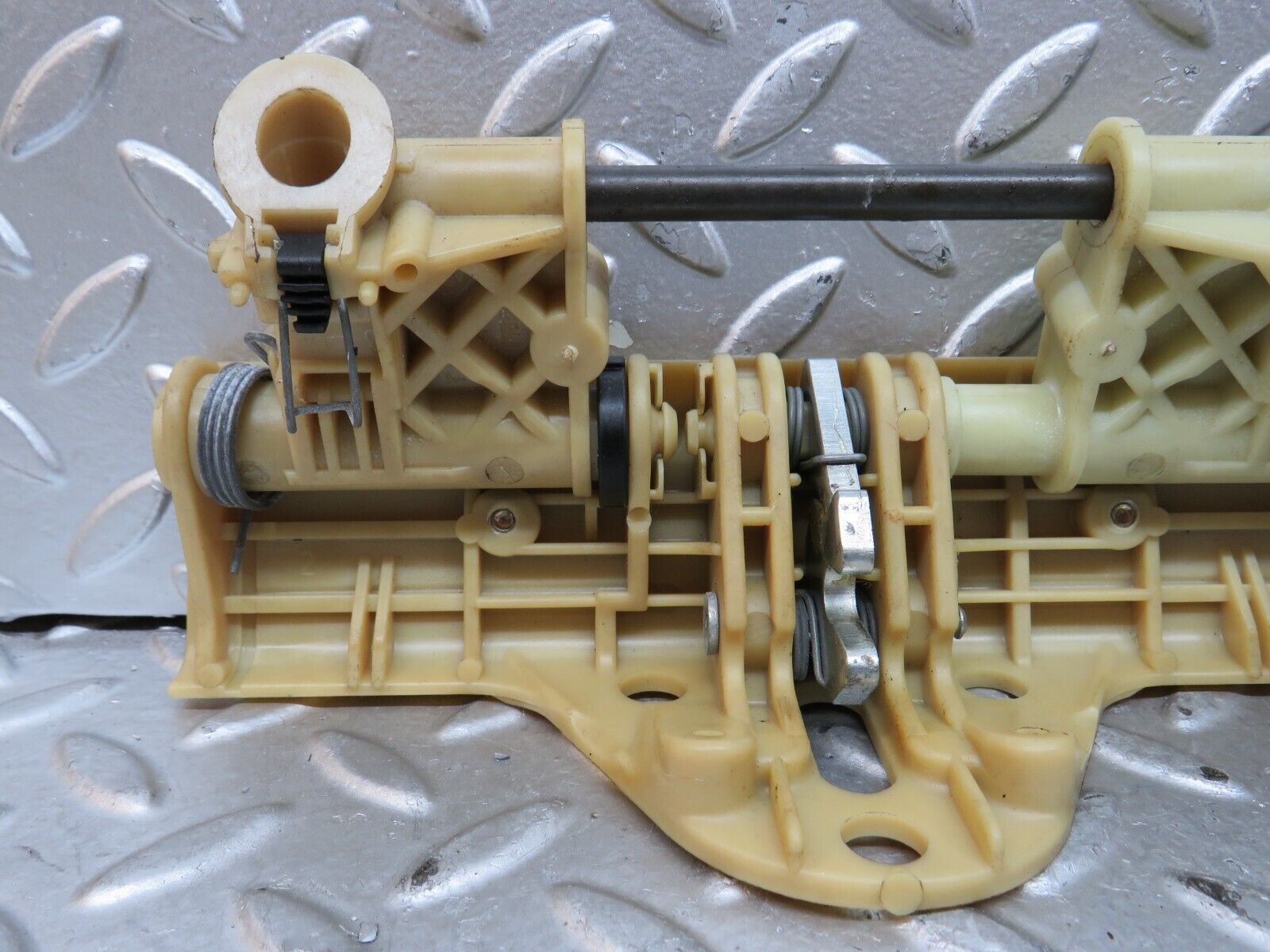 29044 Mercedes-Benz C124 320CE Rear Headrest Folding Mechanism 1248000675