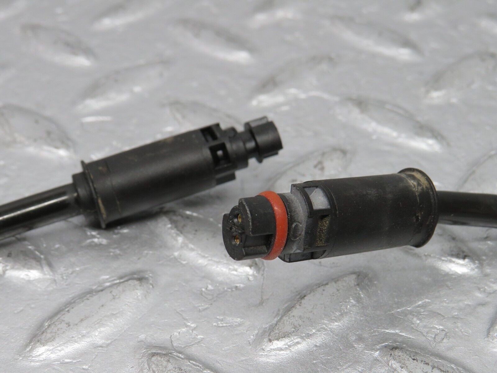 38576 Mercedes-Benz R129 280SL Coupe Suspension Roll Bar Cable 1295400409