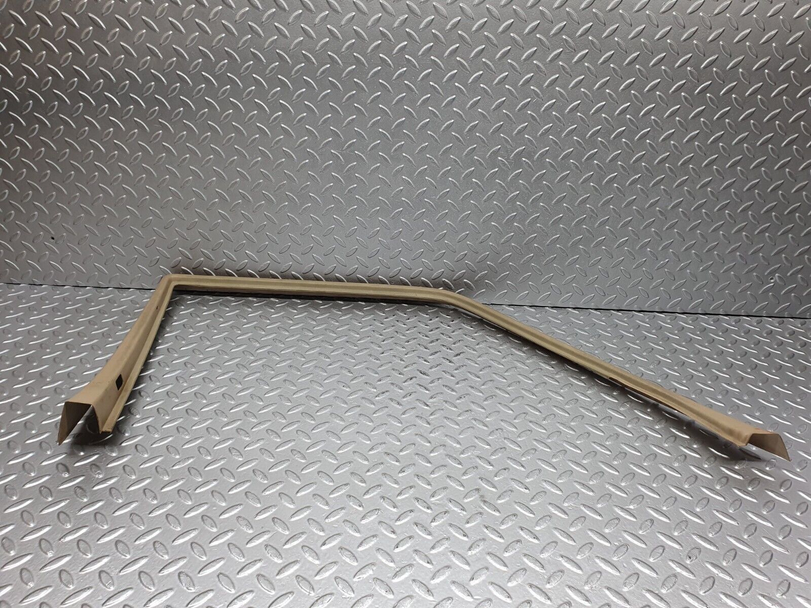 41198 Mercedes-Benz W126 300SE Front Left Door Window Frame Cover 1267250371