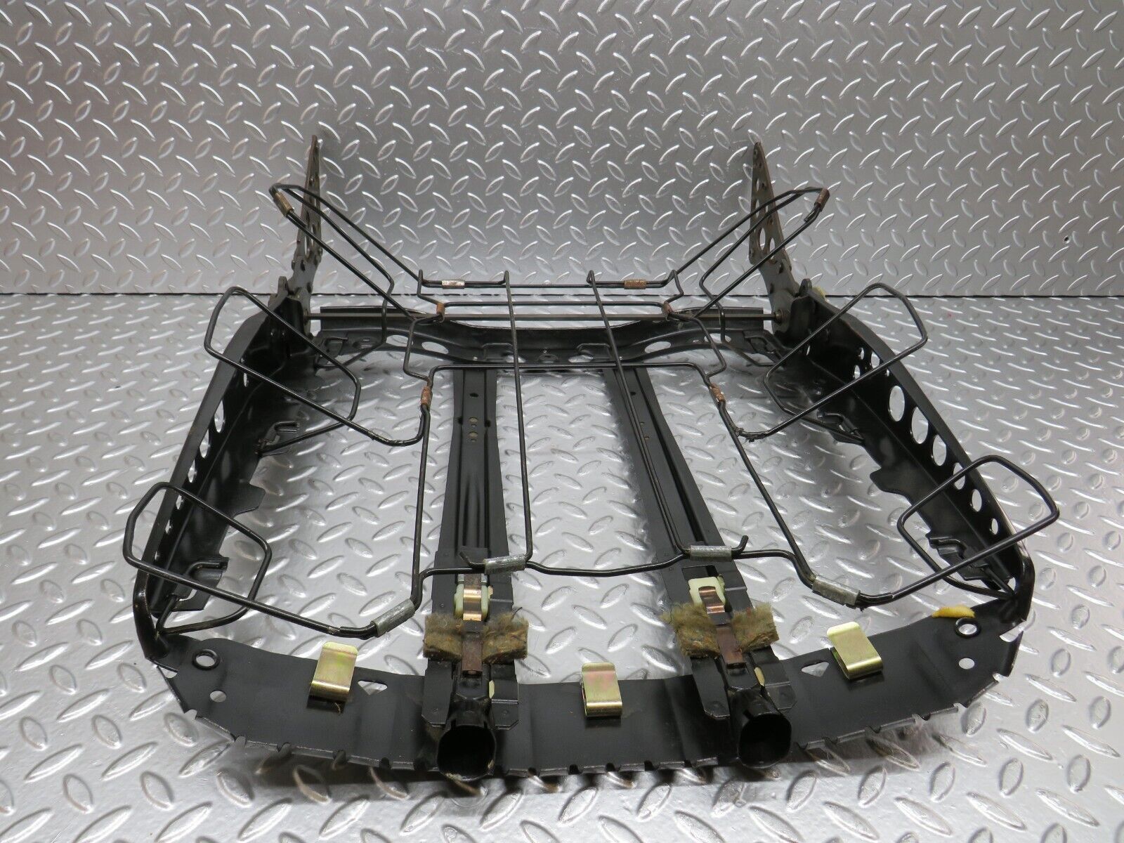 25479 Mercedes-Benz W123 200 Seat Backrest Right Side 1239101485