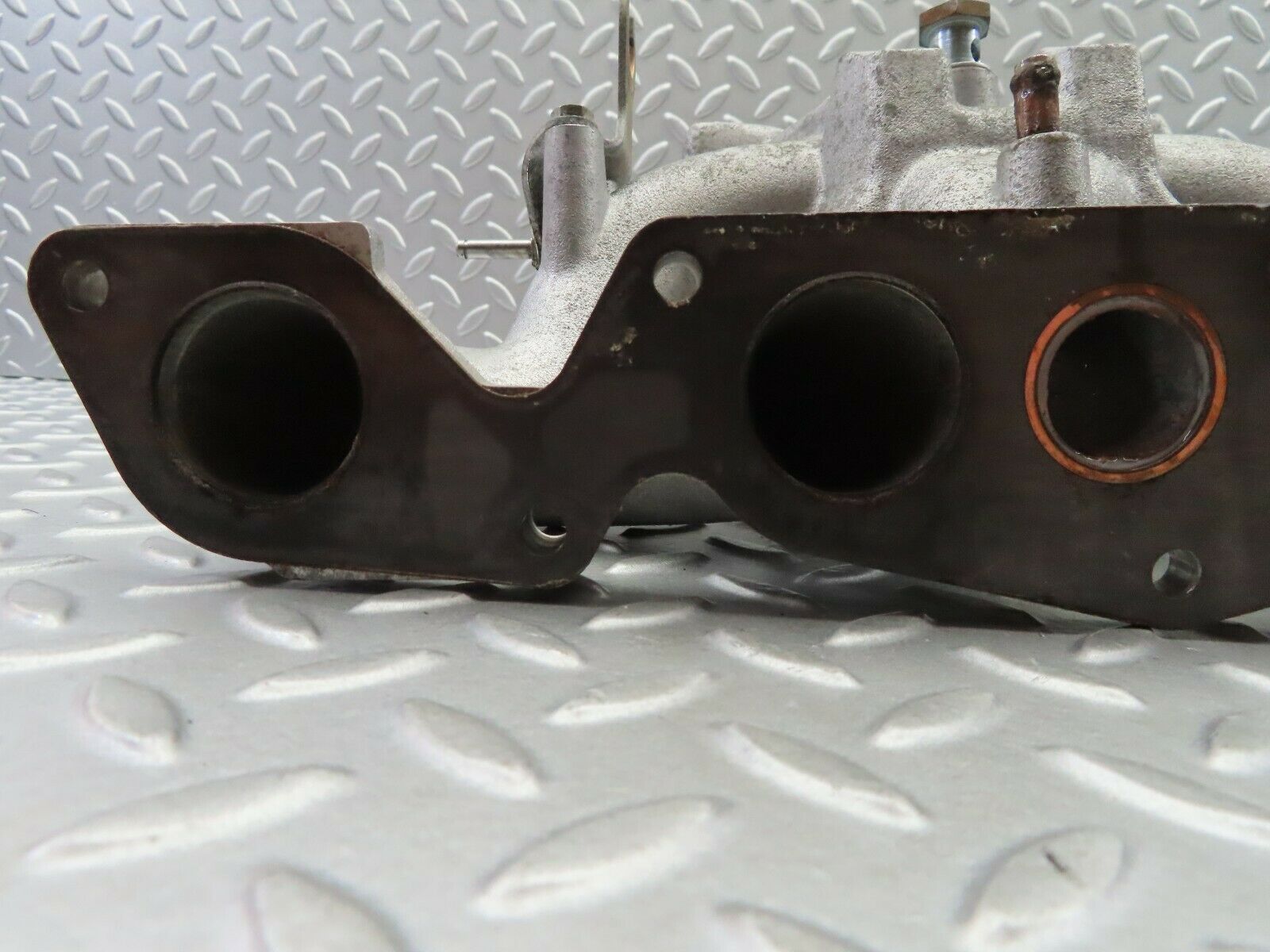 6020 Mercedes-Benz W123 200 Intake Manifold 1021411601