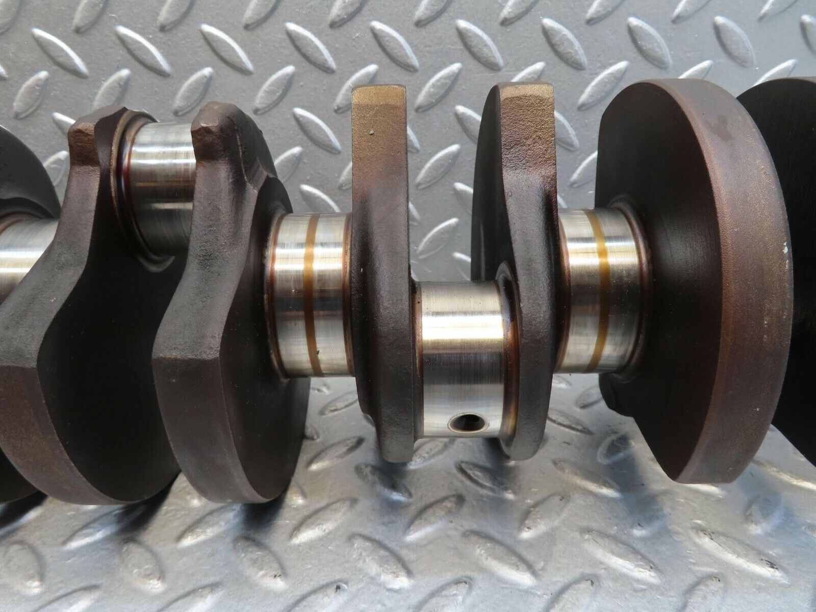 16141 Mercedes-Benz W123 280E Crankshaft 1100310701