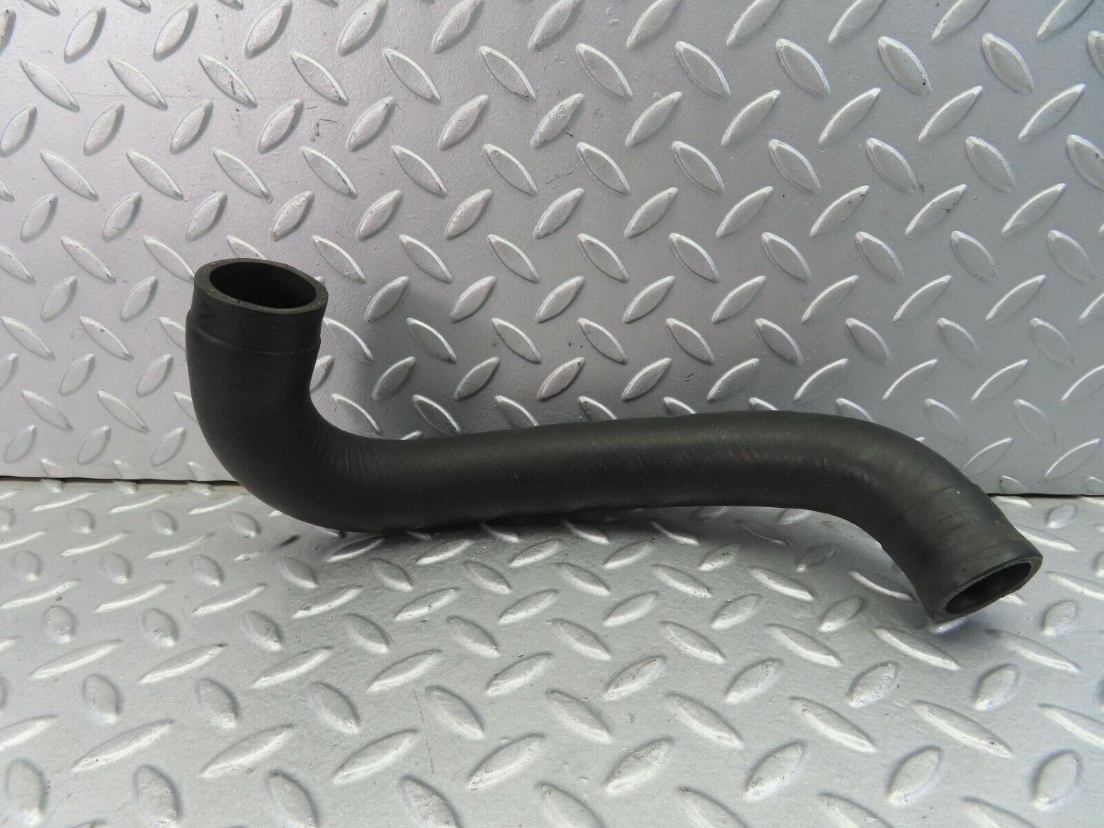 8533 Mercedes-Benz W110 Radiator Hose 1105010482