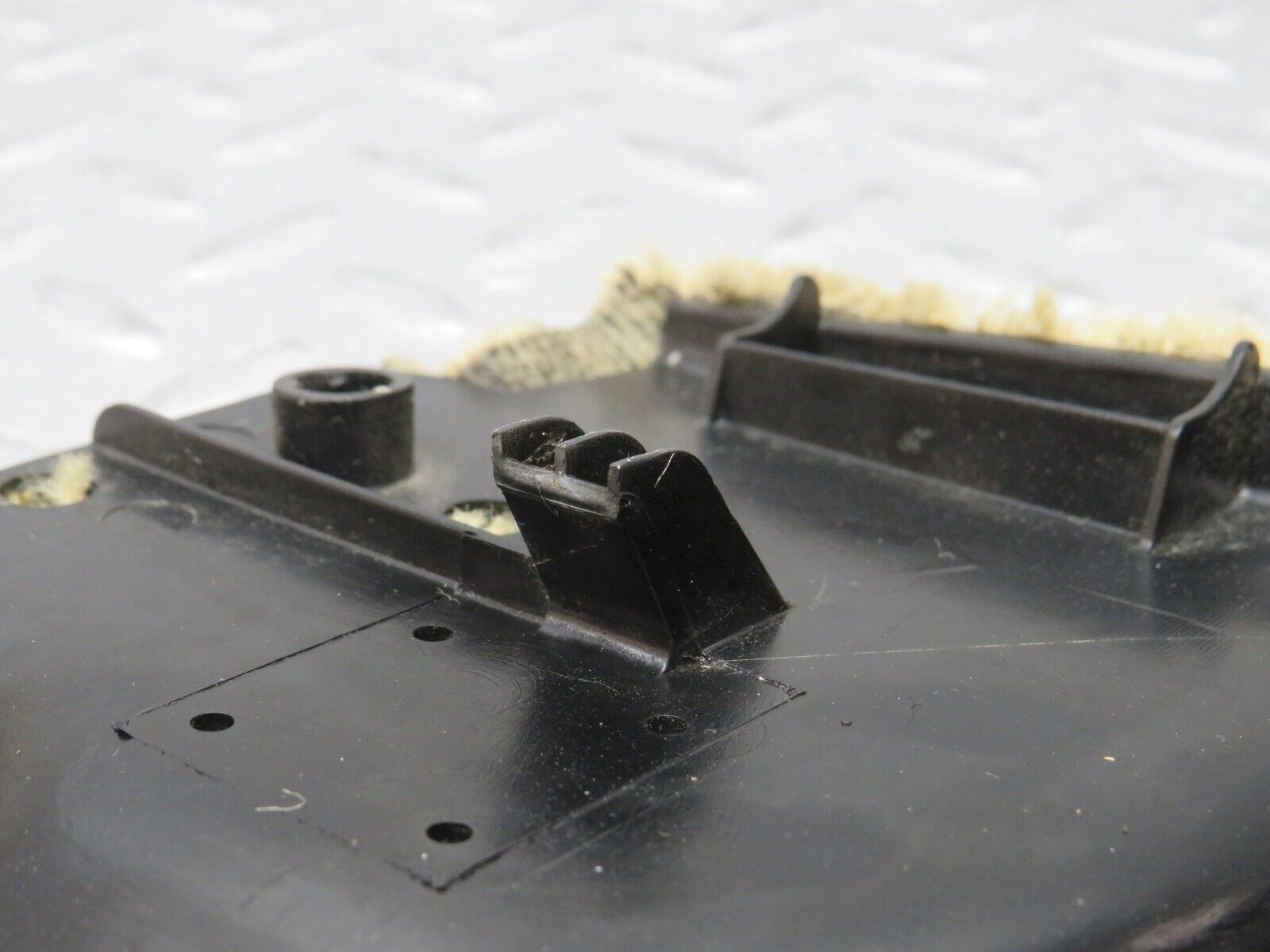 38378 Mercedes-Benz R129 280SL Coupe Kick Panel Left Side Beige 1296880306