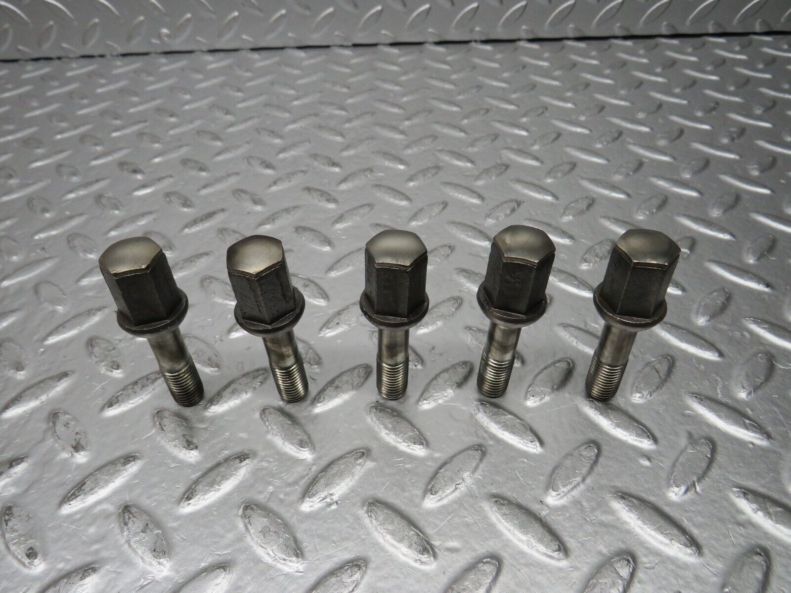 30528 Mercedes-Benz 5x Alloy Wheel Lug Bolt M12x1.5