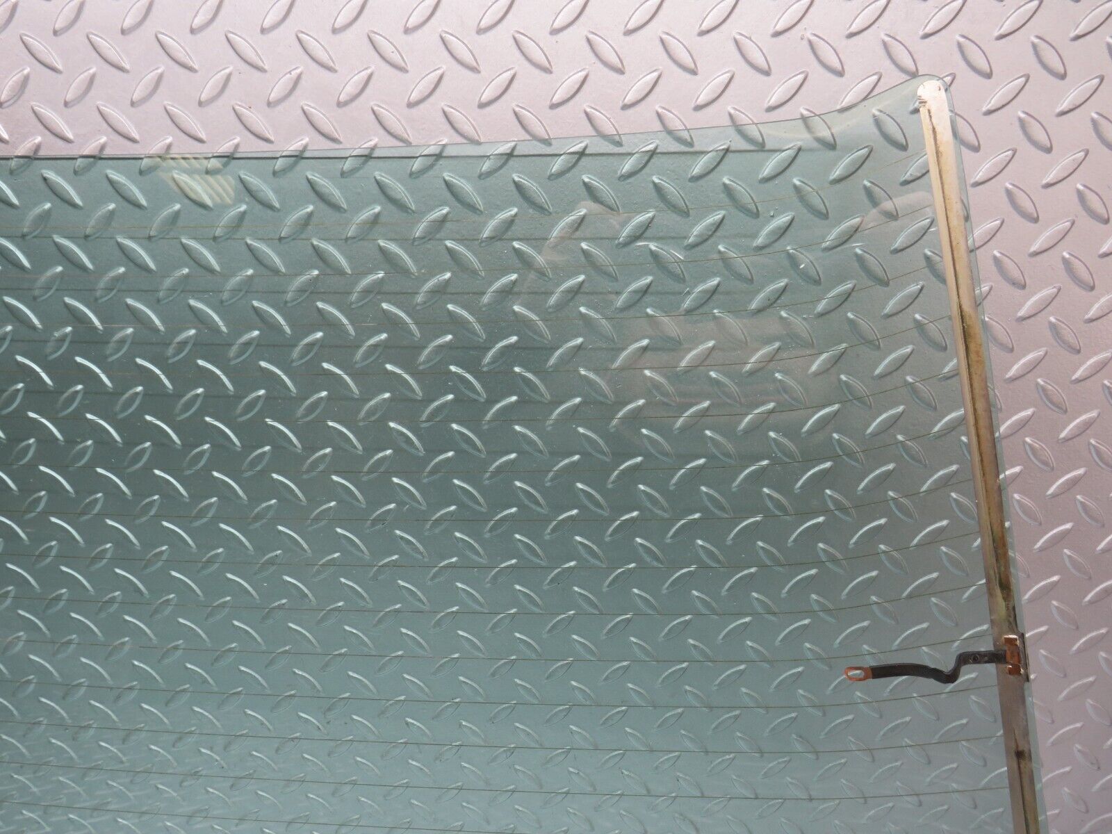 33806 Mercedes-Benz W201 190E 2.0L Rear Heated Windscreen Glass