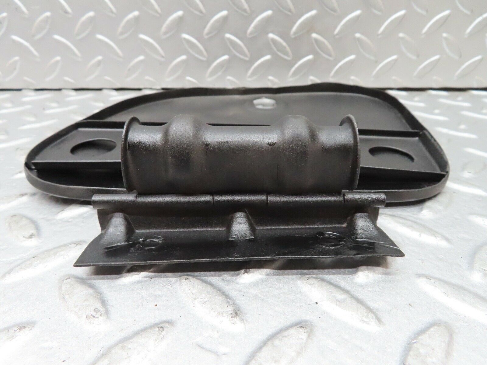 18702 Mercedes-Benz W120 W121 Ponton Fuel Tank Flap Cap