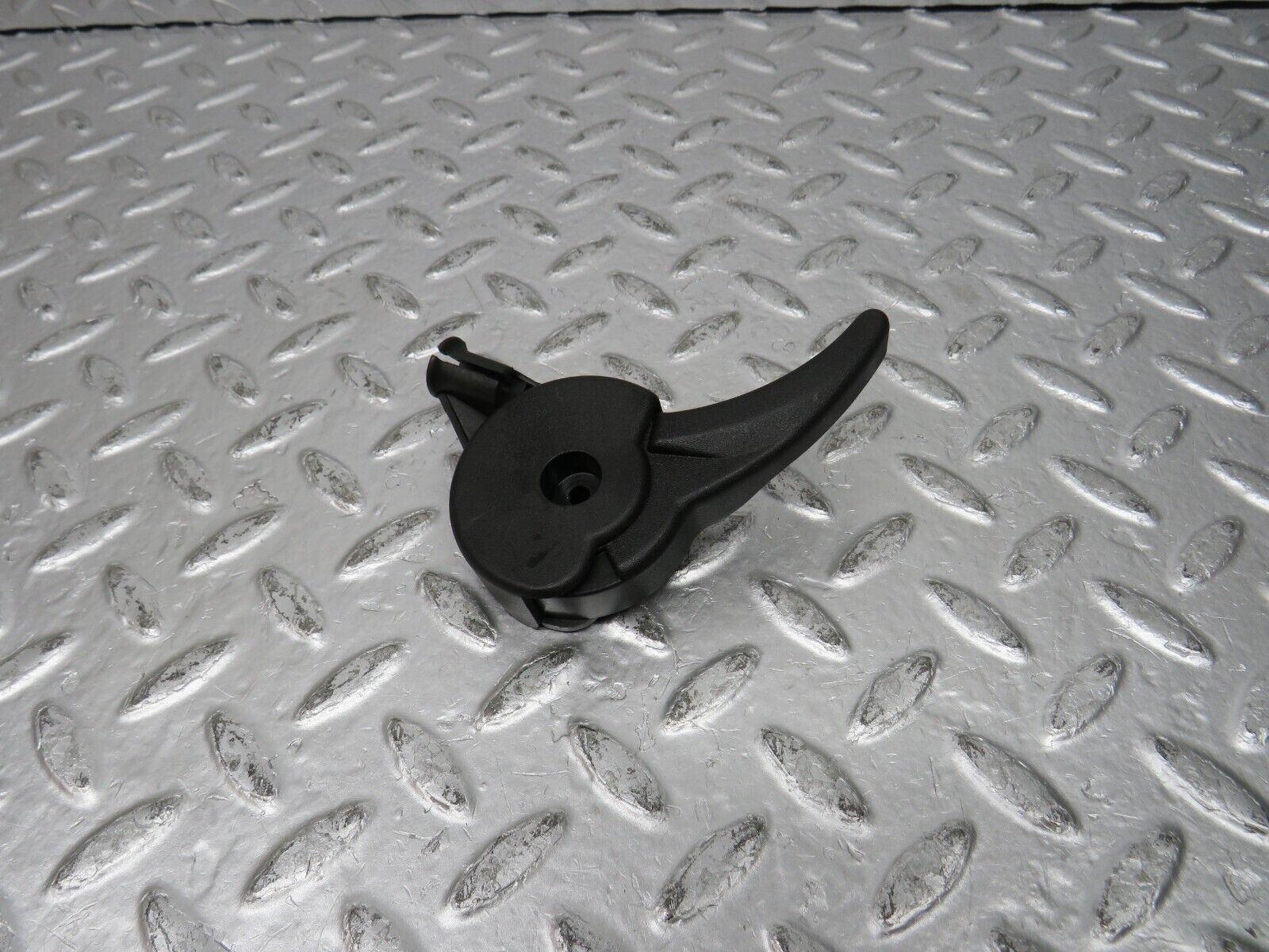 31601 Mercedes-Benz W201 190LE 1.8L Hood Opener Bonnet Opener Release