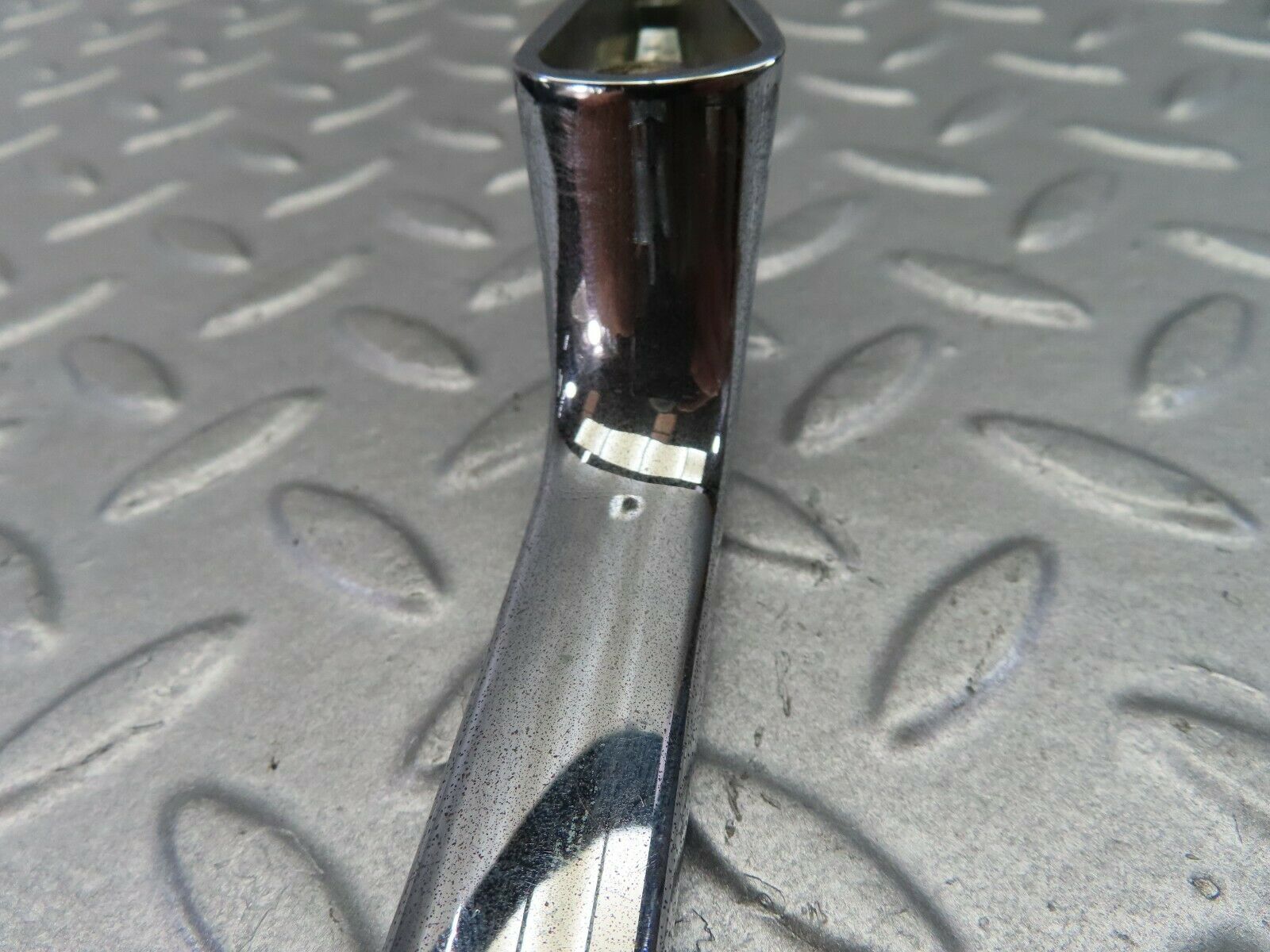 7913 Mercedes-Benz W115 220D Exterior Chrome Door Handle Rear Left 1157660301