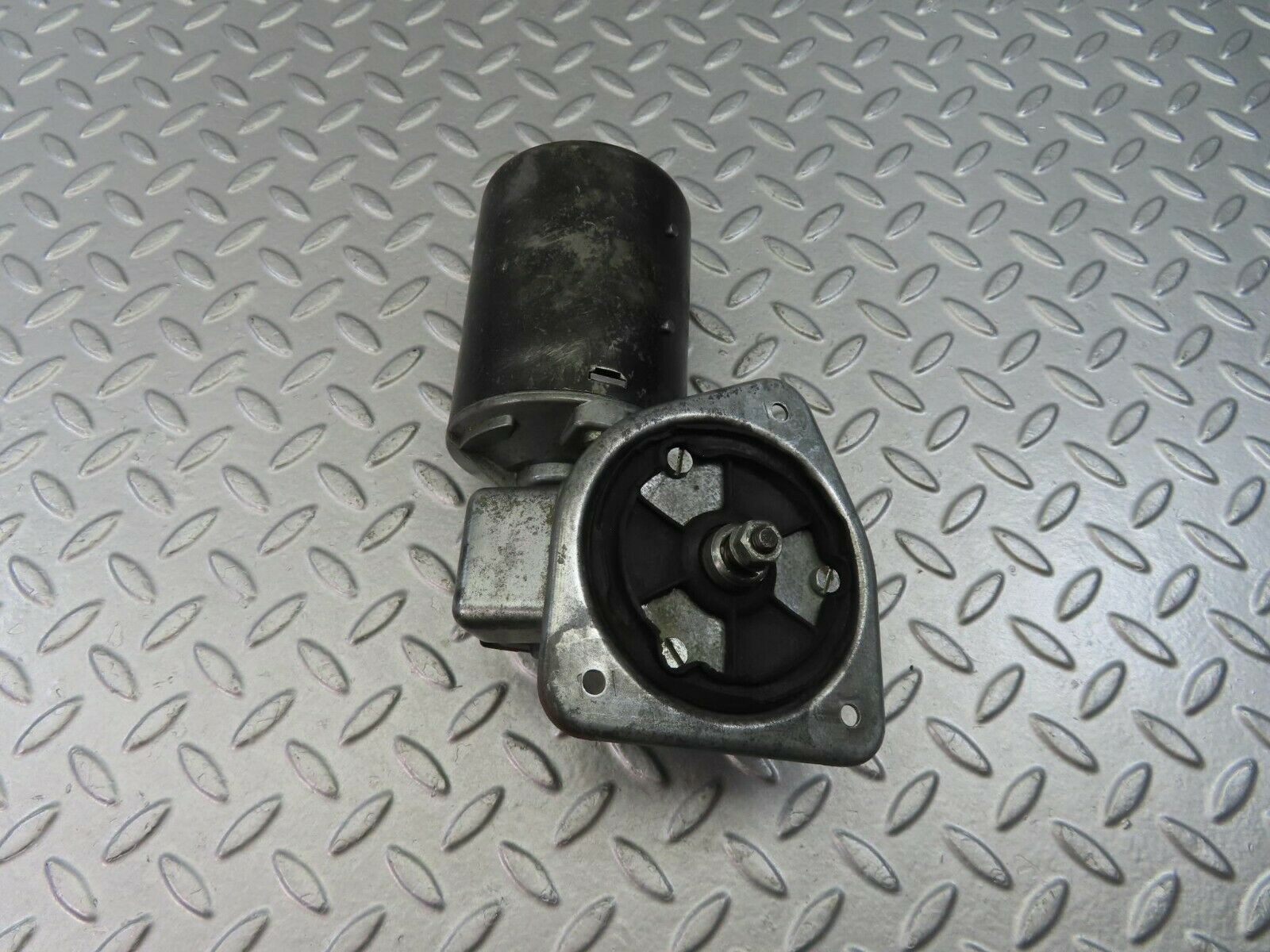 8904 Mercedes-Benz W108 Wiper Motor Bosch 0390446050