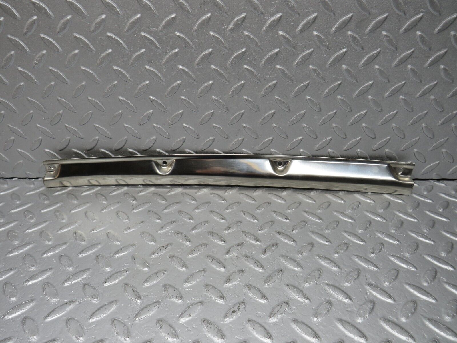 38594 Mercedes-Benz R129 280SL Coupe Folding Top Chrome Top Cover Trim Left