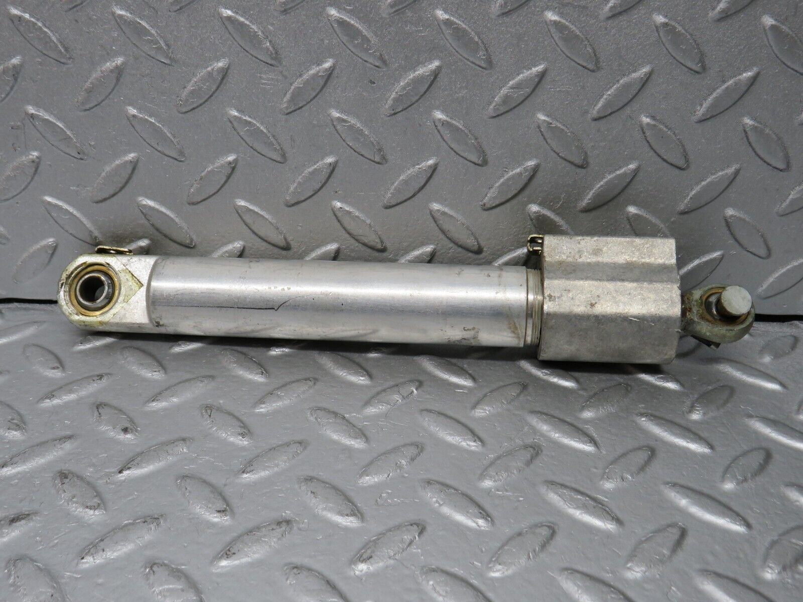 38630 Mercedes-Benz R129 280SL Coupe Roof Folding Lift Cylinder 1298000272