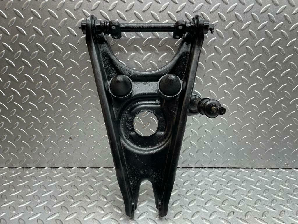 0125 Mercedes-Benz W120 PONTON Front Right Lower Control Arm