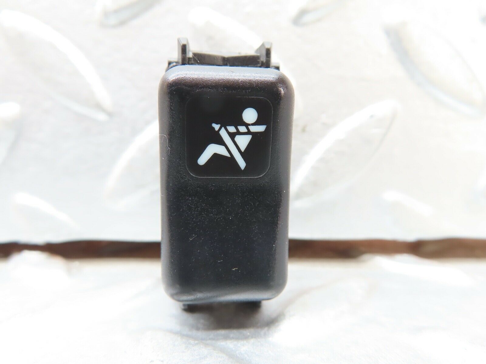 19720 Mercedes-Benz C140 CL420 Coupe Seat Belt Presenter Switch 1408206410