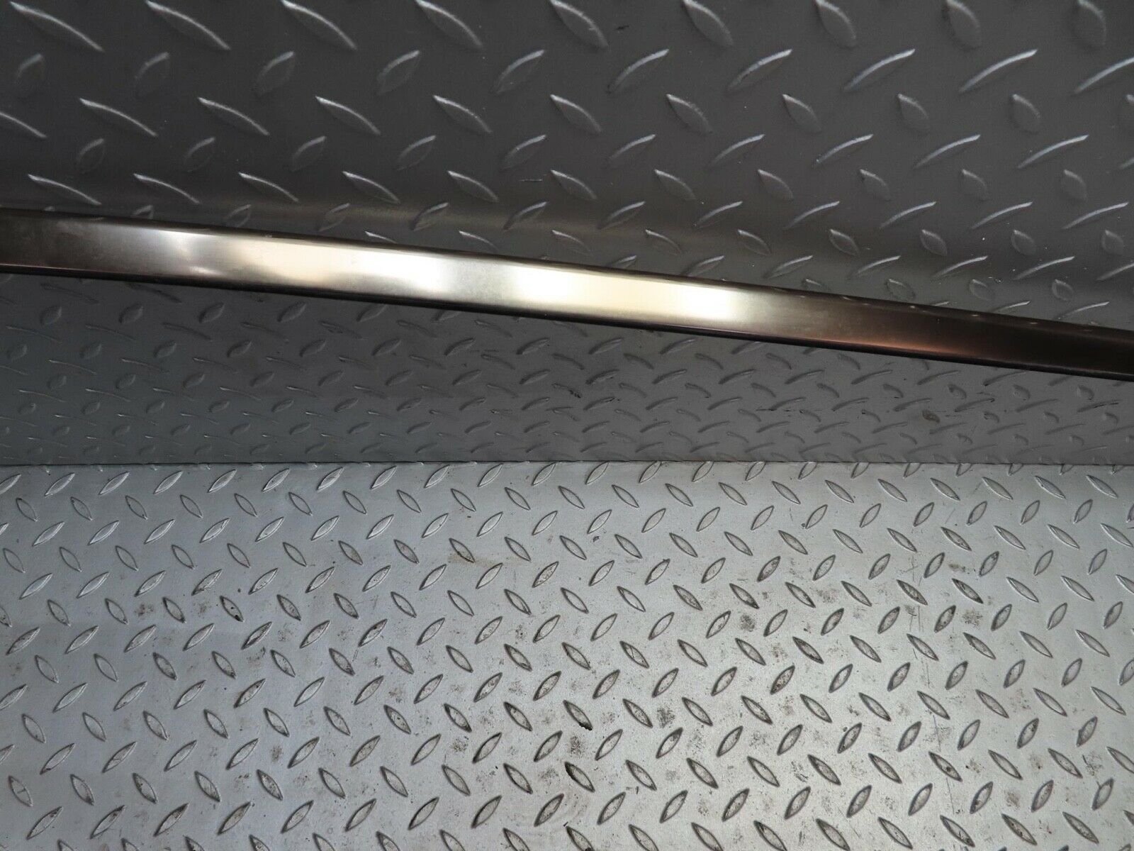 16509 Mercedes-Benz W124 260E Roof Chrome Left Side