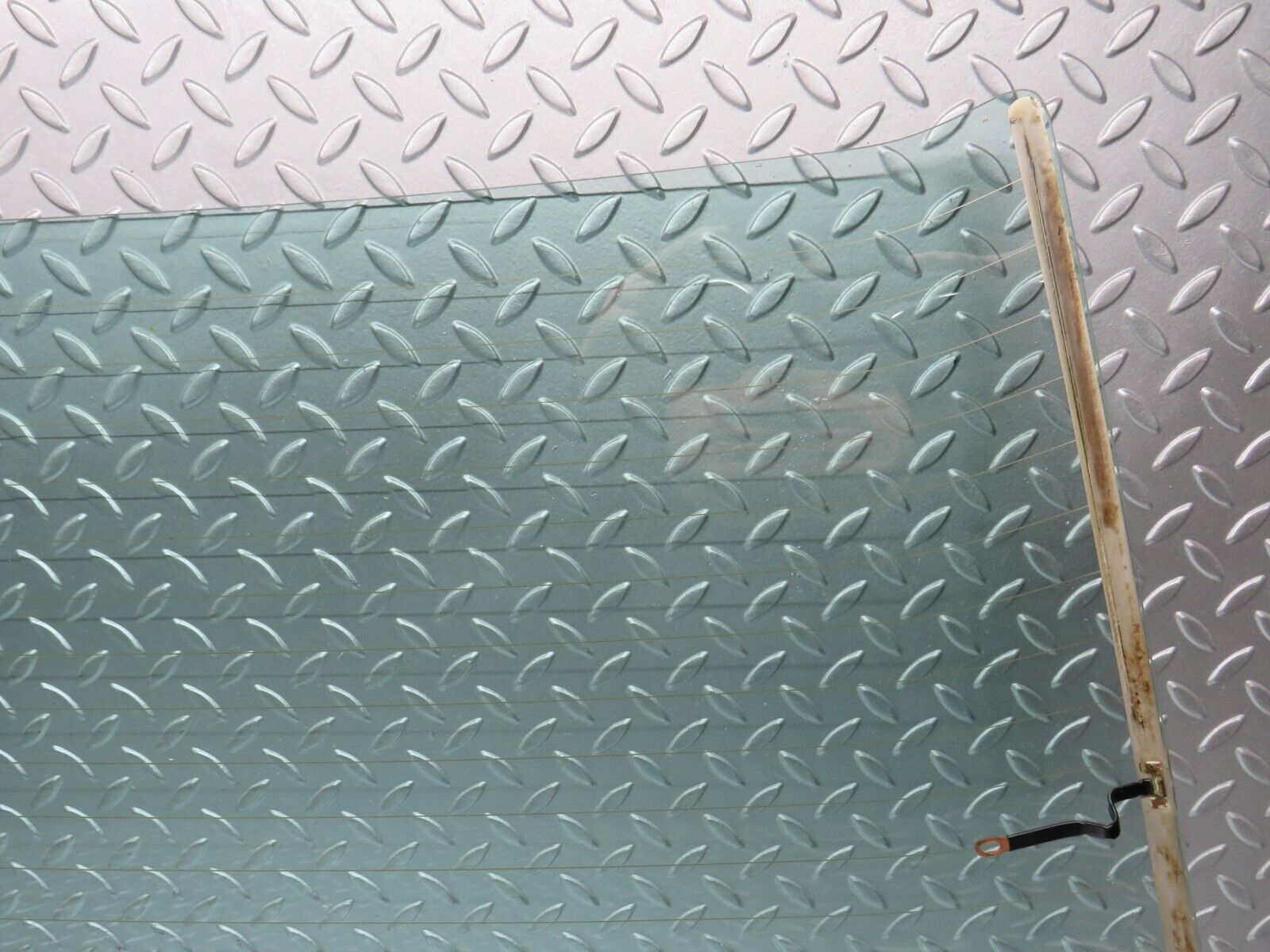 30582 Mercedes-Benz W201 190E 2.0L Rear Heated Windscreen