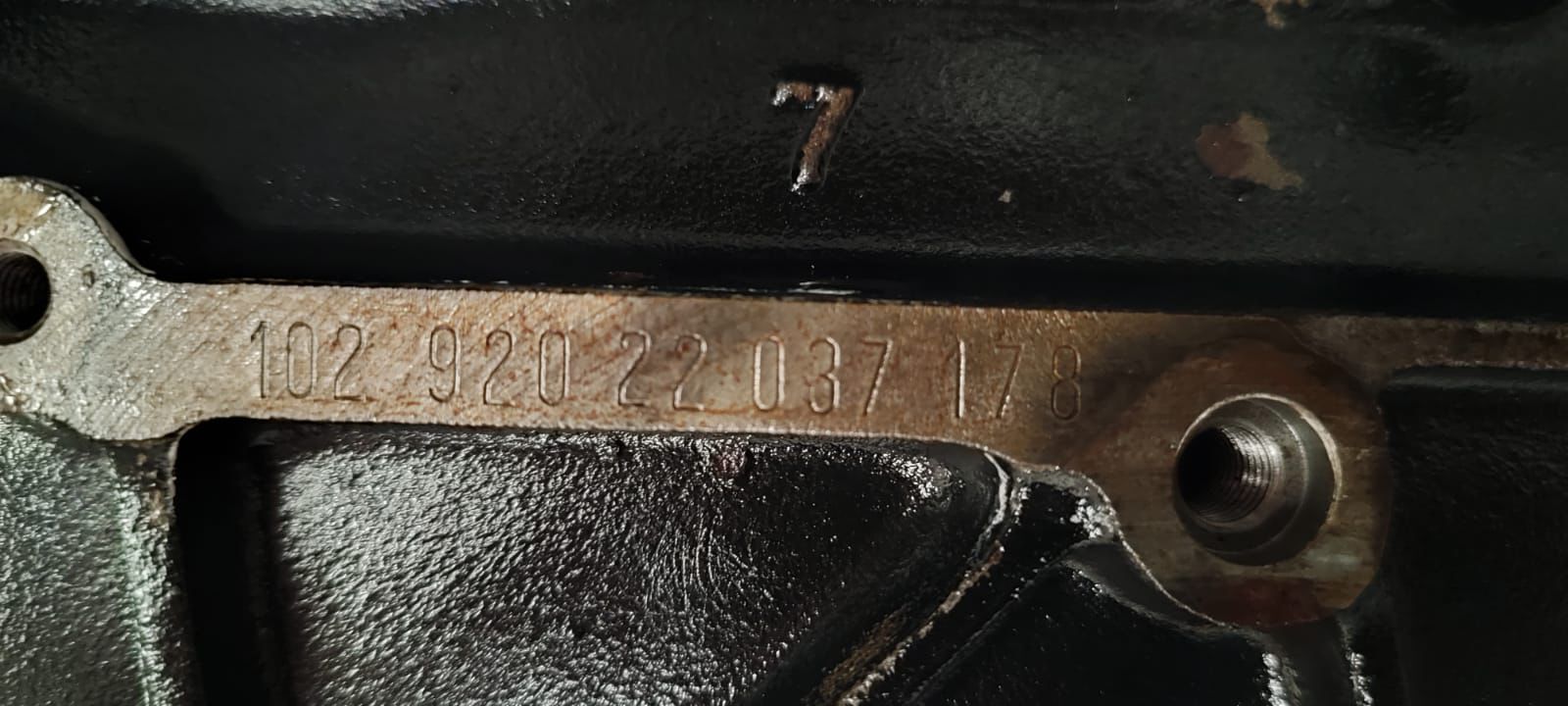 26094 Mercedes-Benz W123 200 Engine Block 1020110501 M102.920