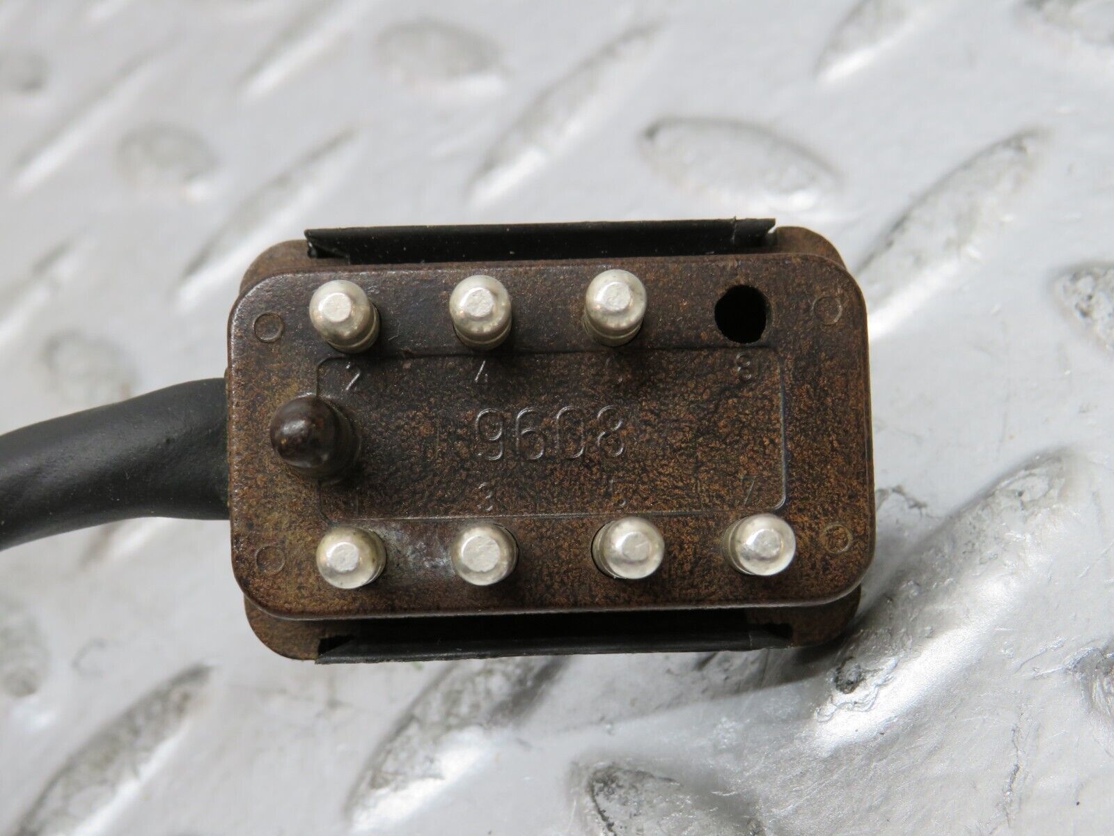 27299 Mercedes-Benz W123 280E Cruise Control Actuator 0025458632