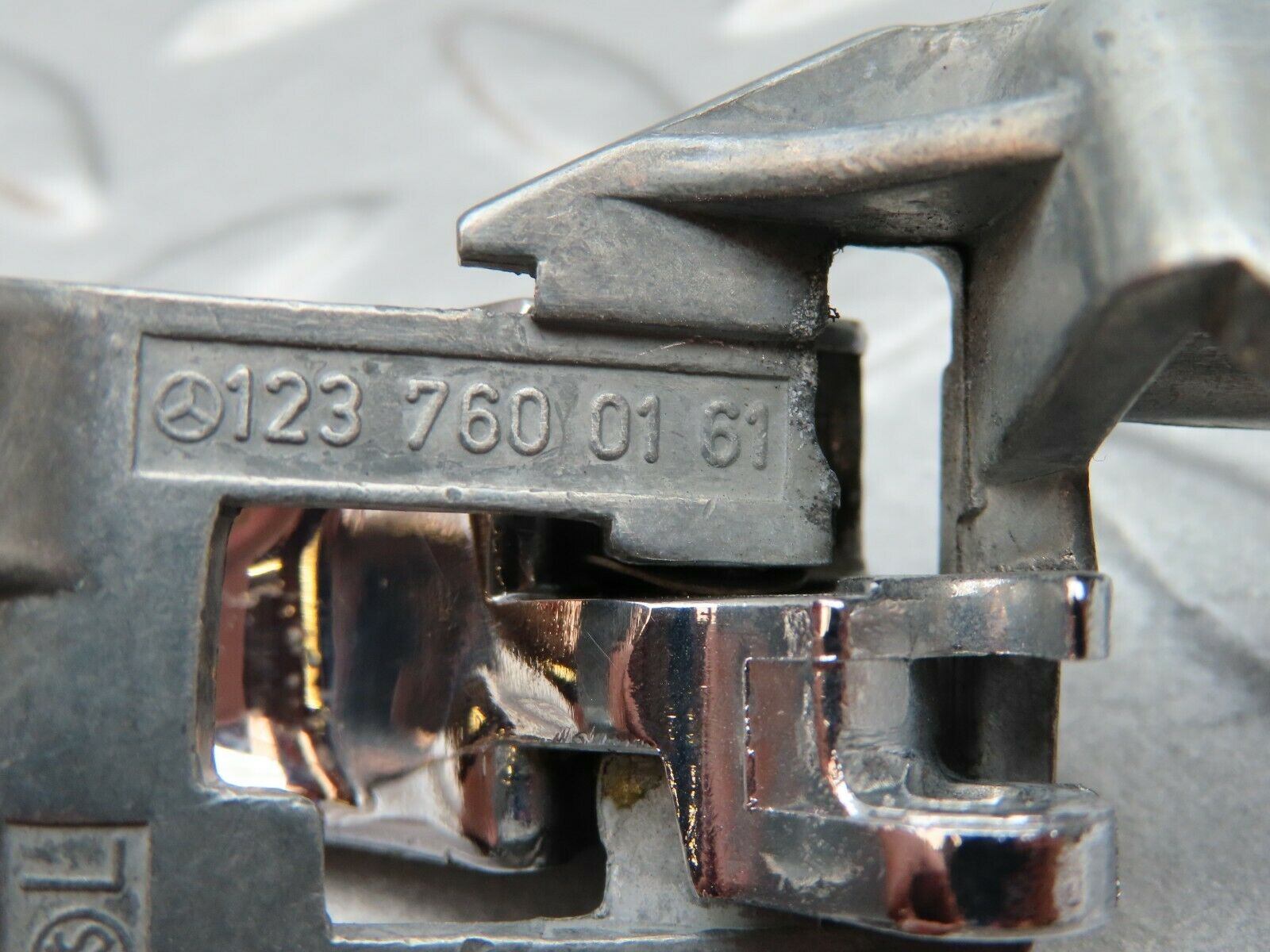 4530 Mercedes-Benz W123 230E Left Interior Door Handle 1237600161