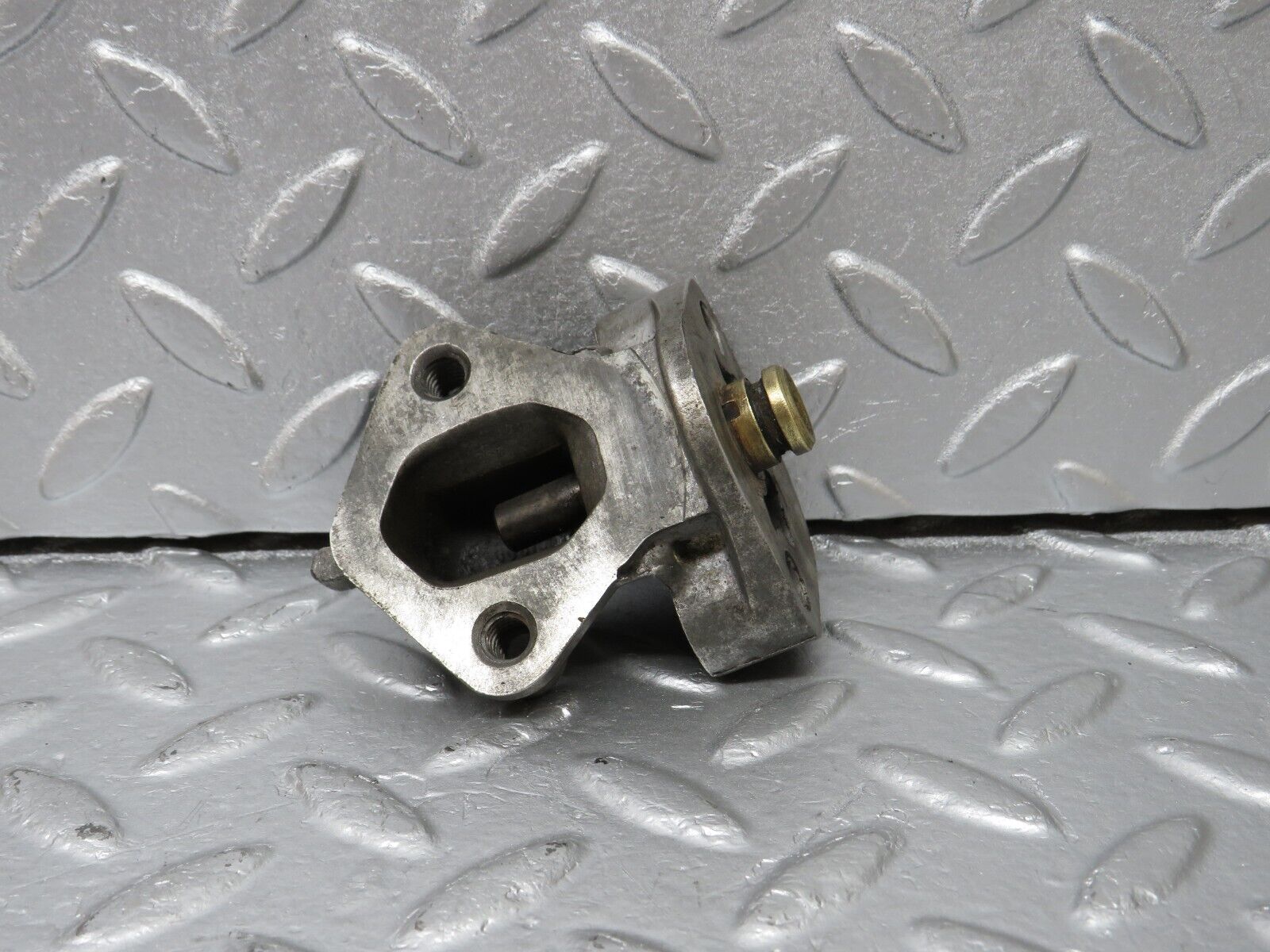 40447 Mercedes-Benz W110 230 Fuel Pump Flange Support