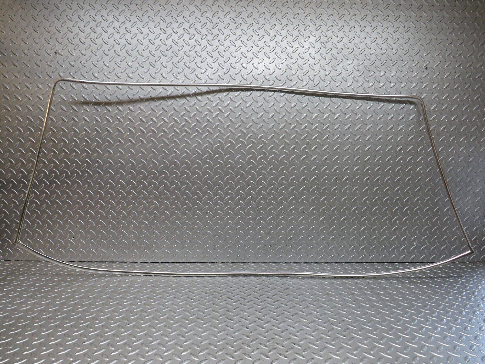 28240 Mercedes-Benz S123 240D Wagon Front Windscreen Chrome Frame