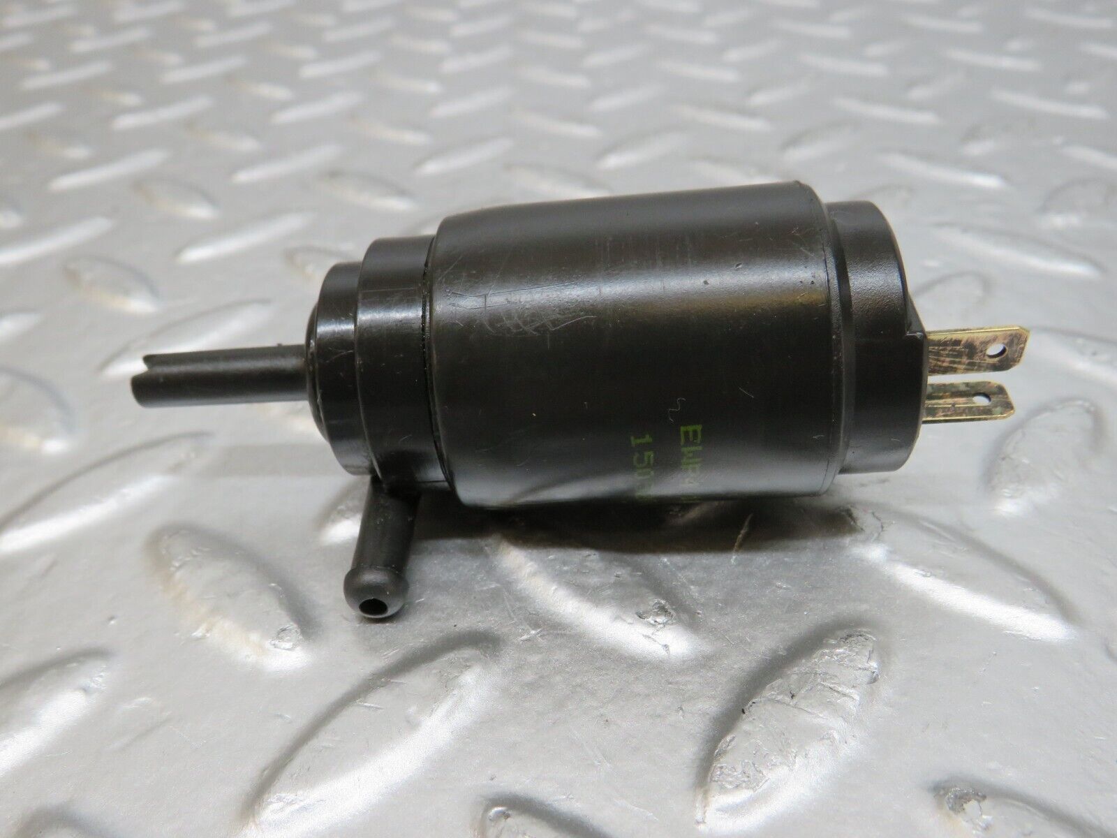 25452 Mercedes-Benz W123 200 Windscreen Washer Pump