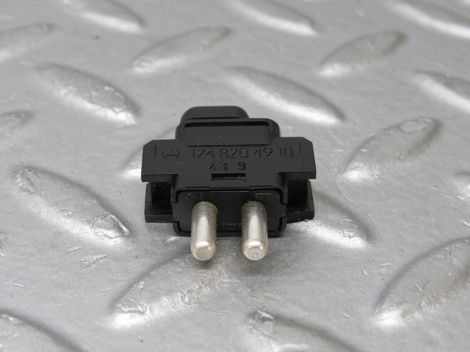 36117 Mercedes-Benz W126 420SE Child Lock Control Switch 1248204910