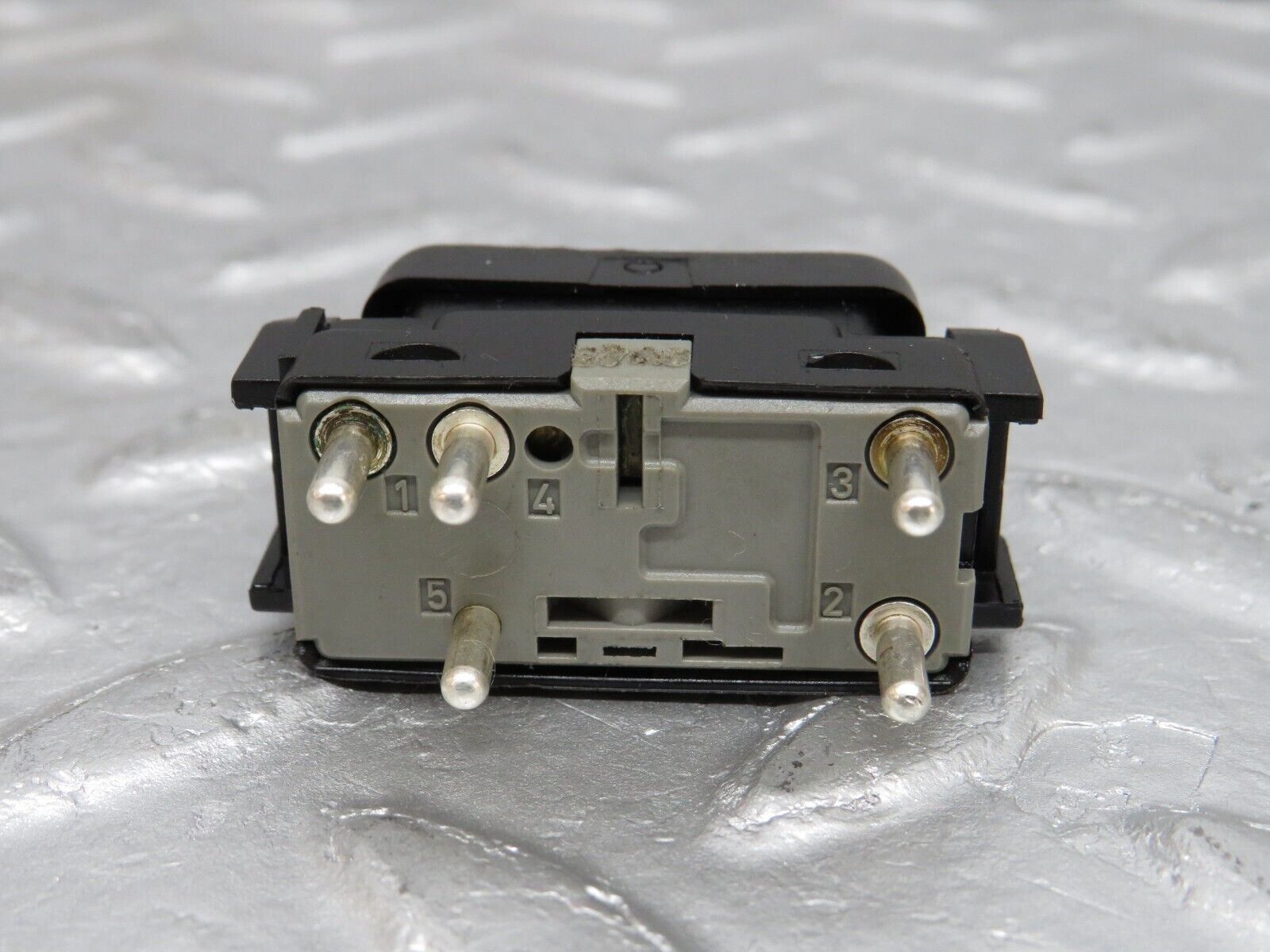 38084 Mercedes-Benz A124 320E Electric Window Switch Left Side 1248208910