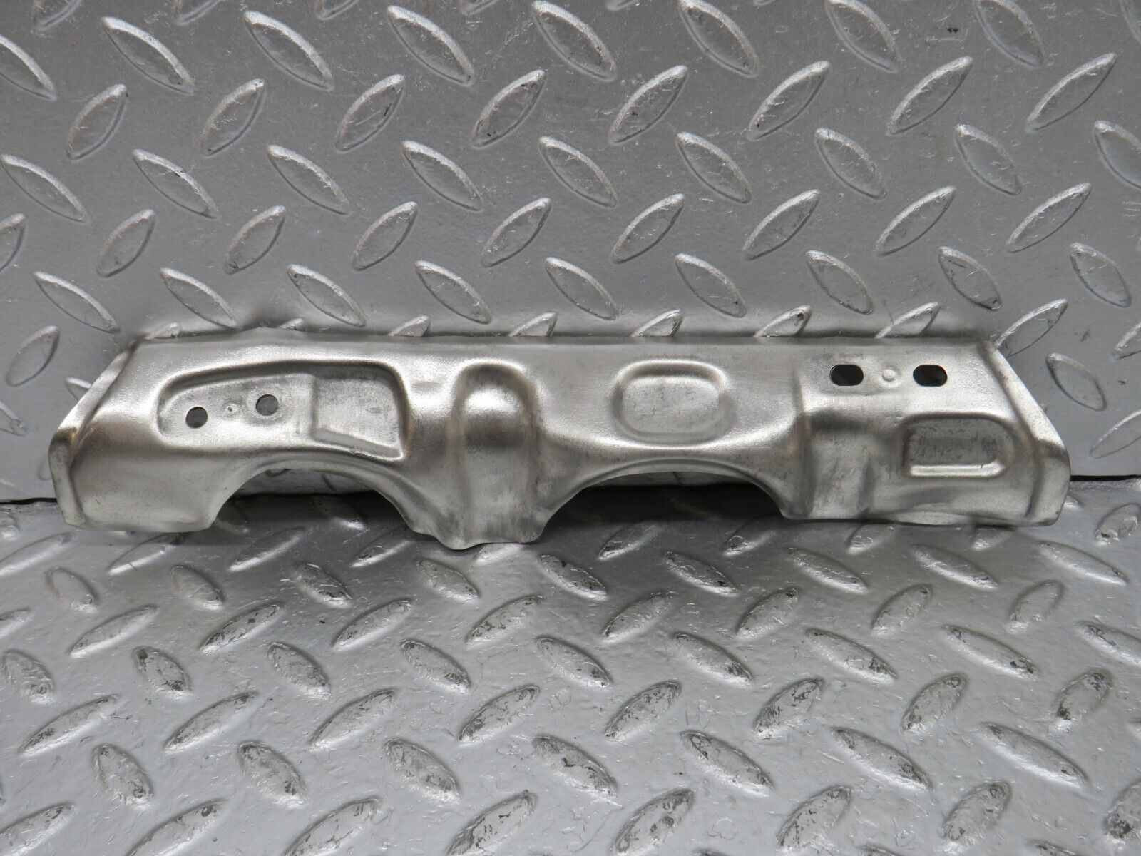 33116 Mercedes-Benz W126 380 V8 M116 Exhaust Manifold Heat Shield