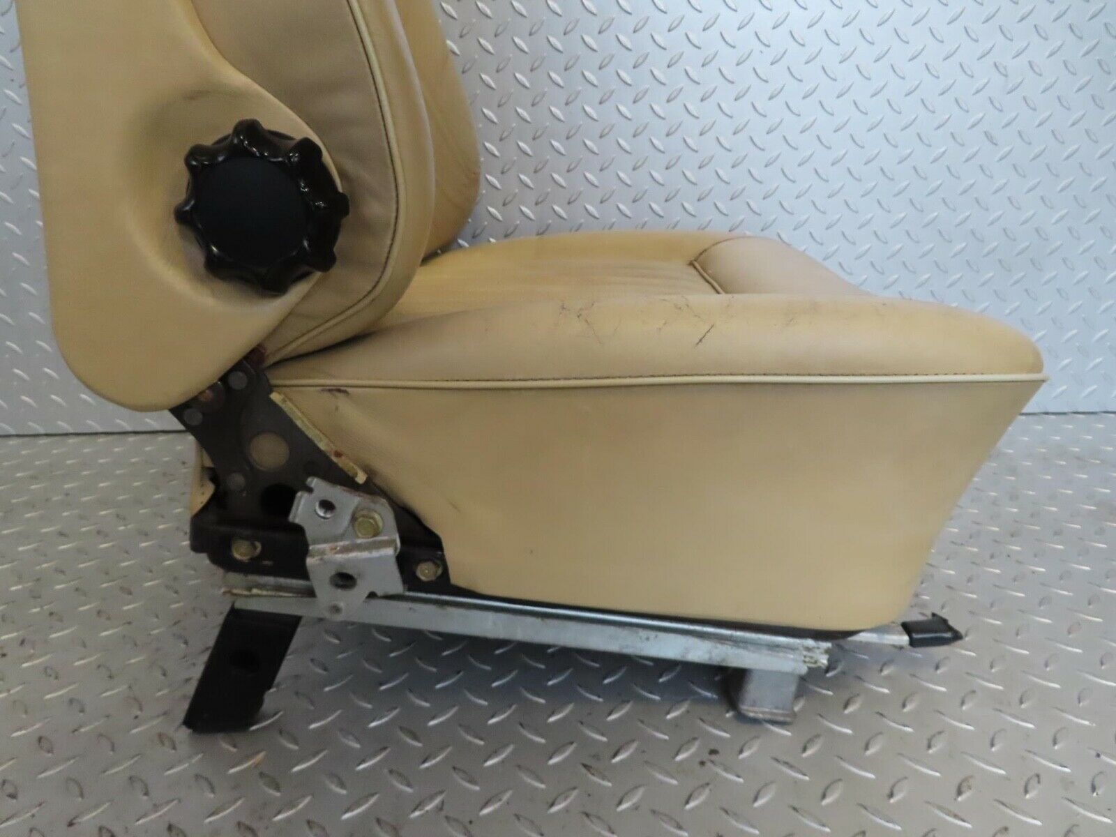 16146 Mercedes-Benz W123 280E Front Left Seat Passenger Seat