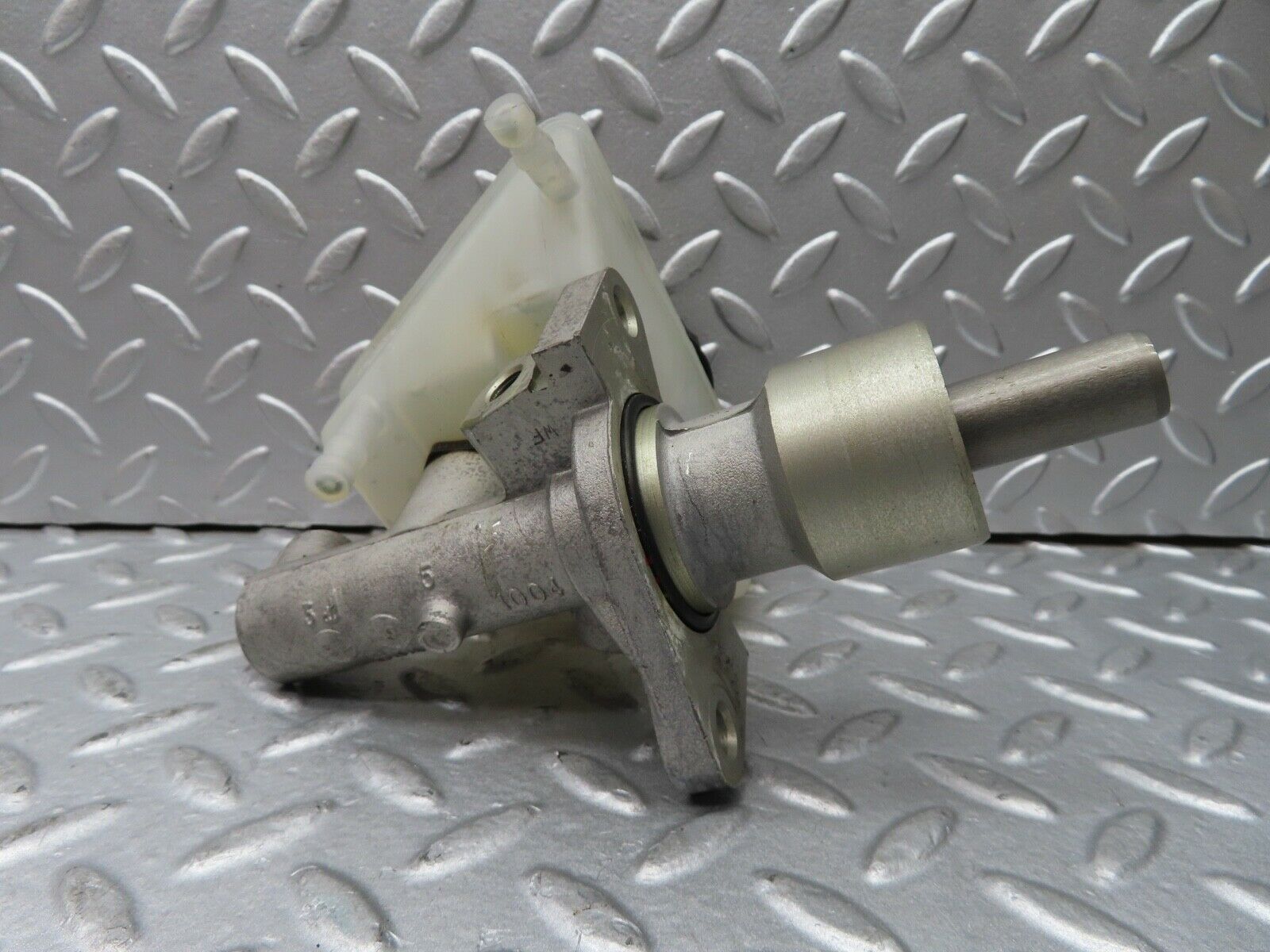 17256 Mercedes-Benz R129 300SL Coupe Brake Master Cylinder With Tank