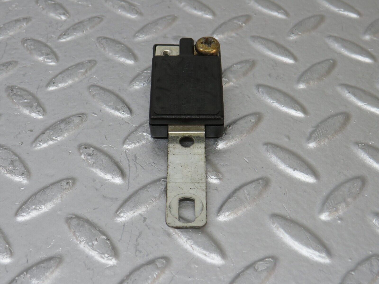 34887 Mercedes-Benz W210 320E Radio Audio Antenne Amplifier 2108201489