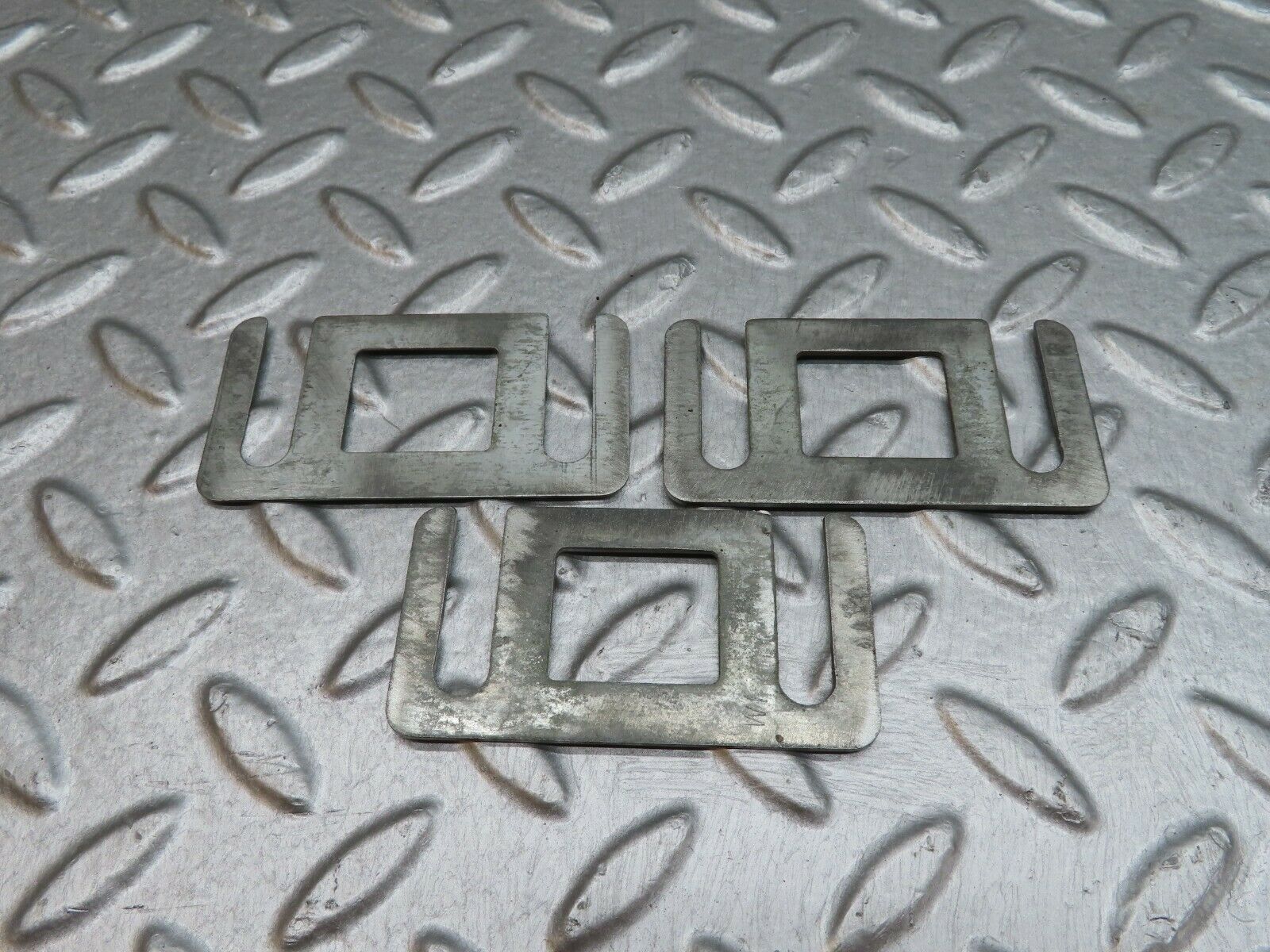 18049 Mercedes-Benz W123 200 Door Lock Latch Left Side