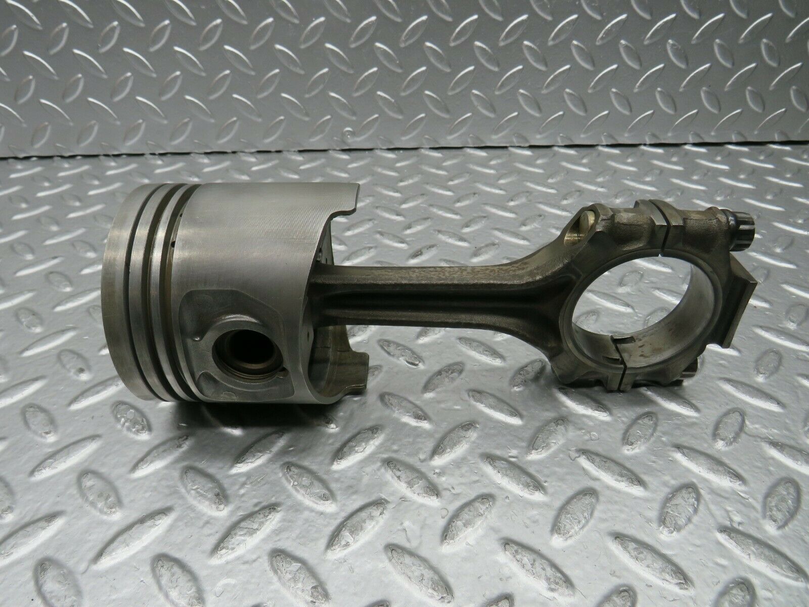 22797 Mercedes-Benz C107 450SLC Coupe Piston With Connecting Rod 92.48 mm
