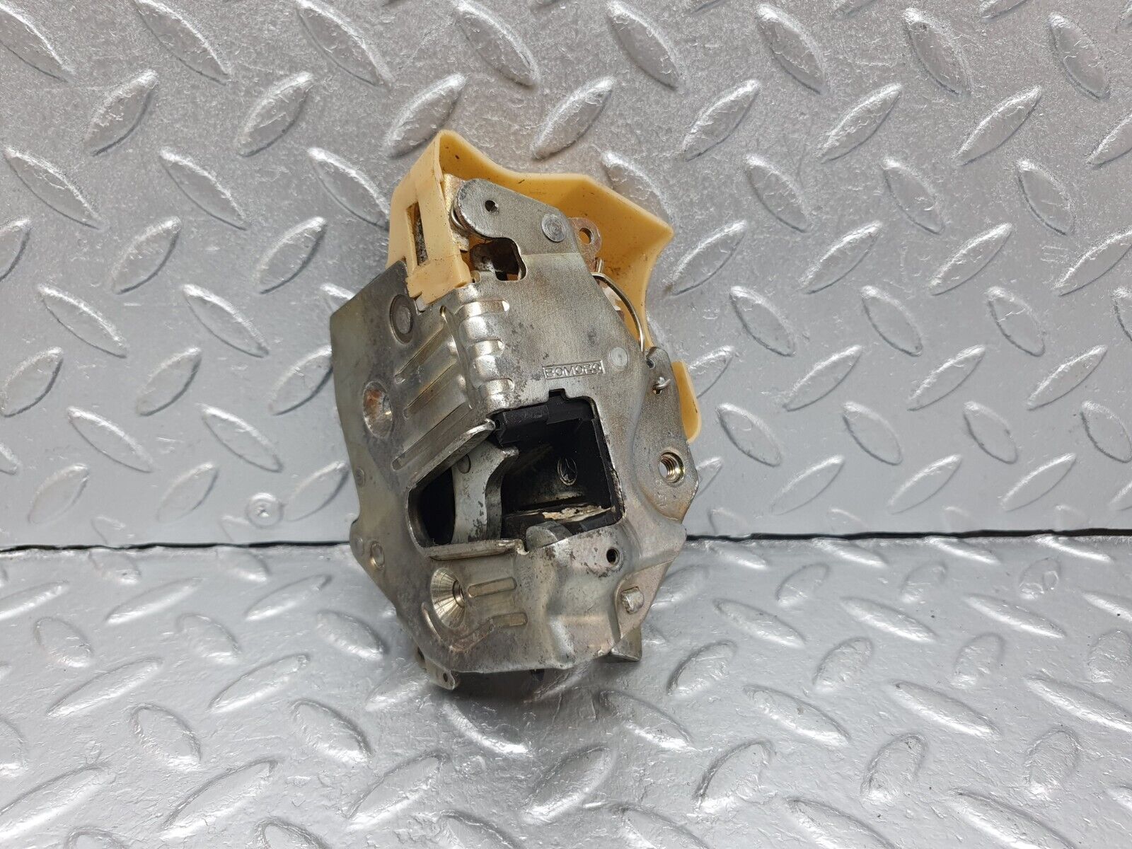 41502 Mercedes-Benz W124 200E Rear Left Door Lock Mechanism