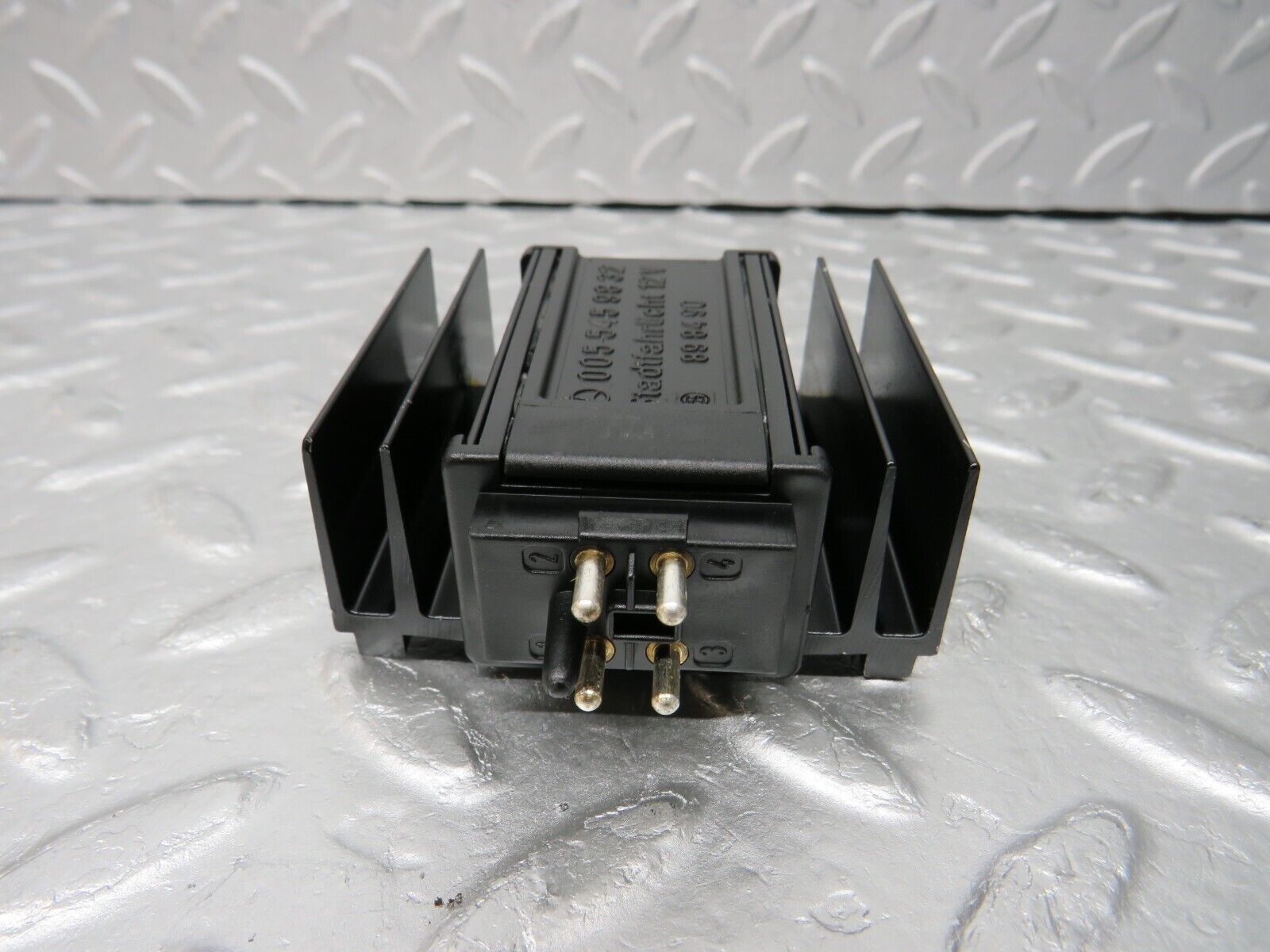 36990 Mercedes-Benz C126 420SEC Coupe ECU Relay 0055459832