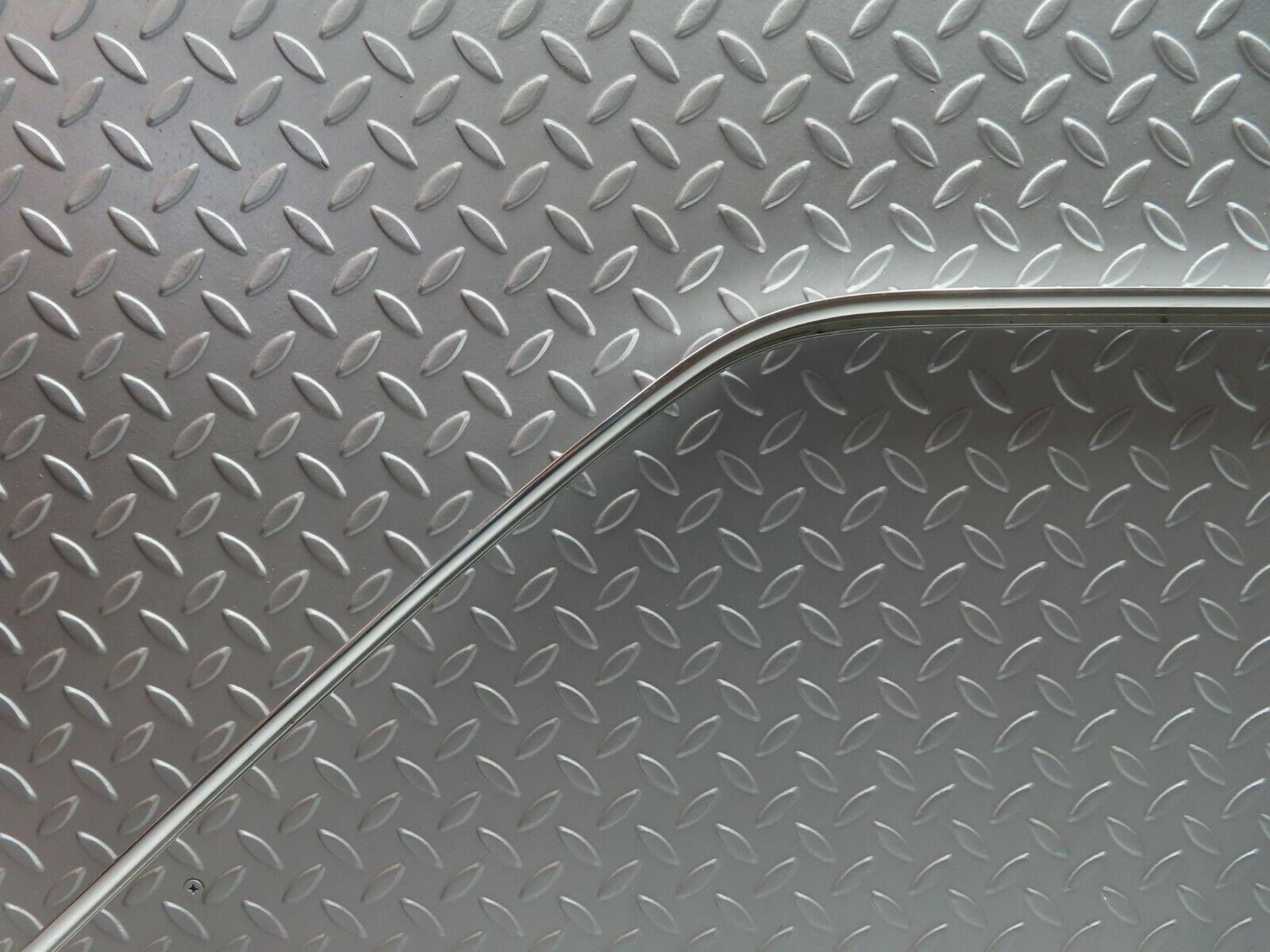 10146 Mercedes-Benz C123 230CE Coupe Roof Chrome Trim Left Side