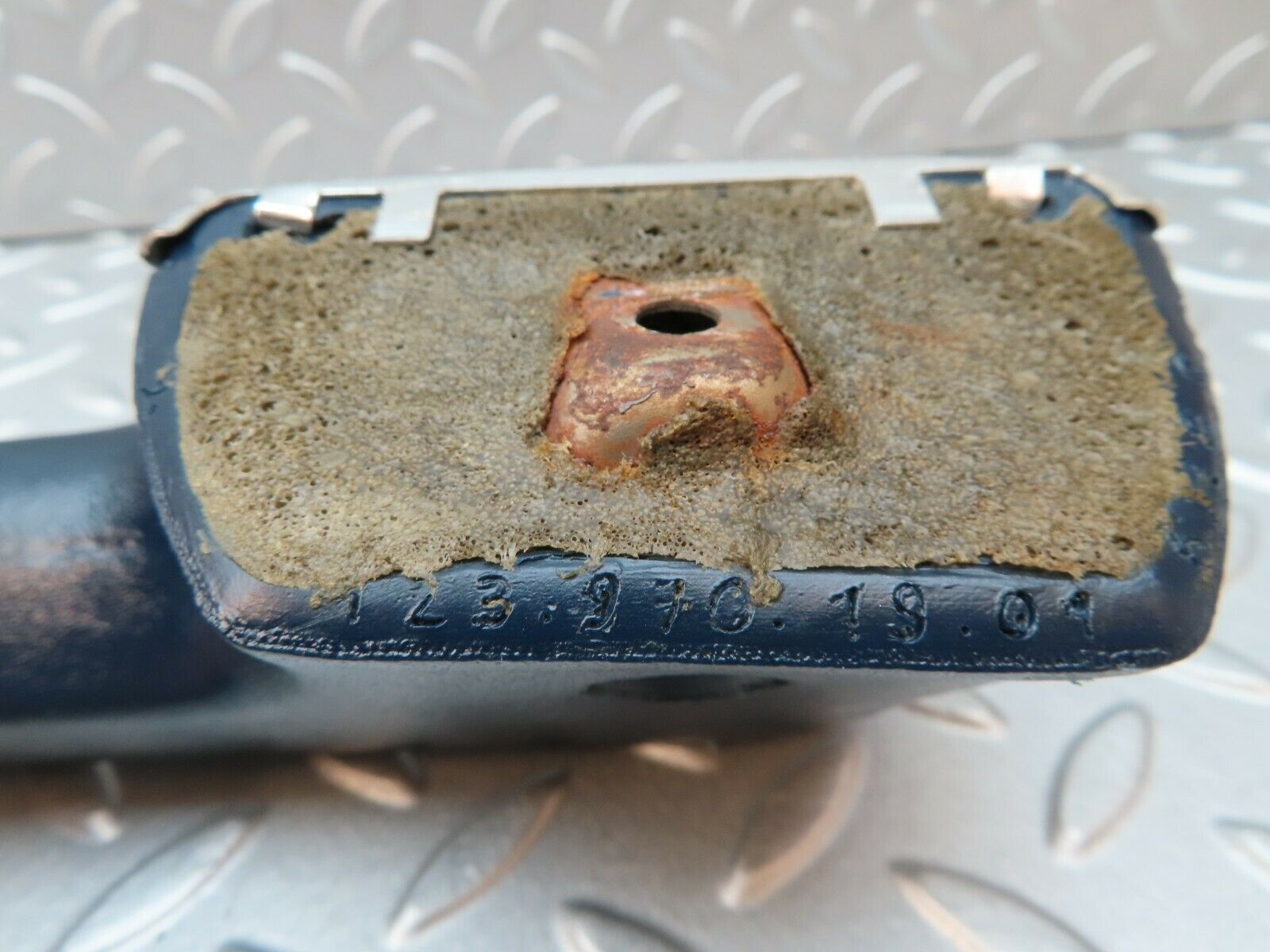 4282 Mercedes-Benz W123 230E Interior Door Handle Rear Left Blue 1239701901