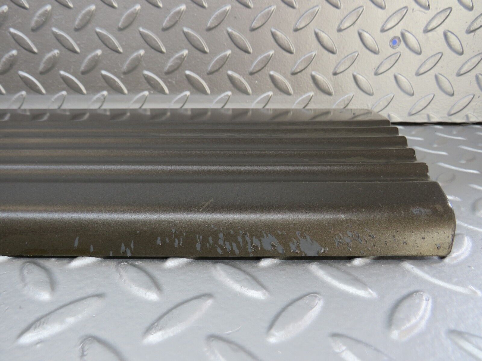 34267 Mercedes-Benz C126 380SEC Coupe Left Door Lower Moulding Trim 1266901140