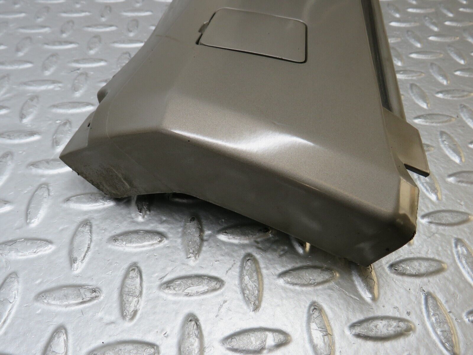 36607 Mercedes-Benz W201 190E 2.0L Side Skirt Right 2016906440 2016980930 2016981130