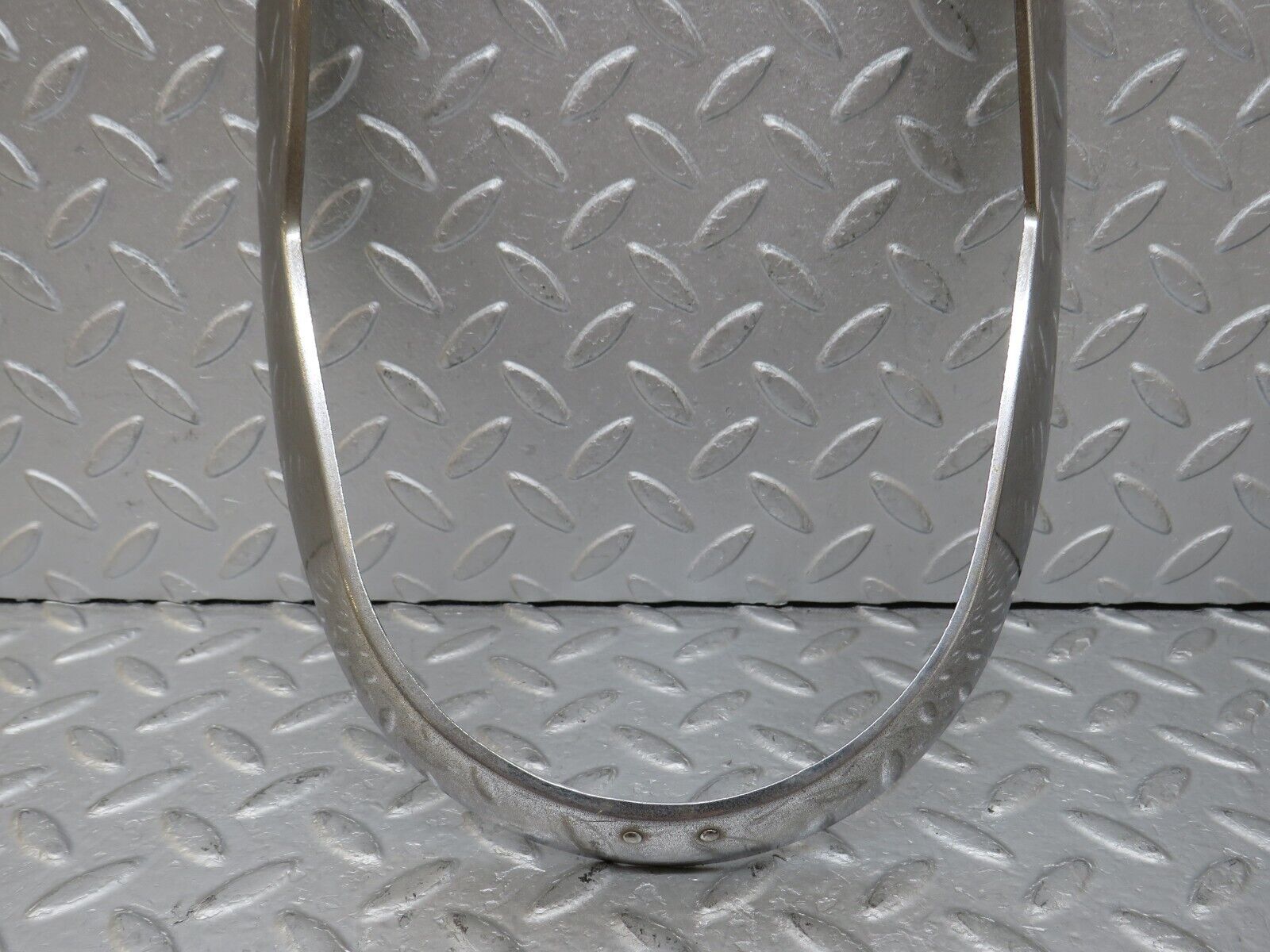 35752 Mercedes-Benz W108 Headlight Chrome Frame