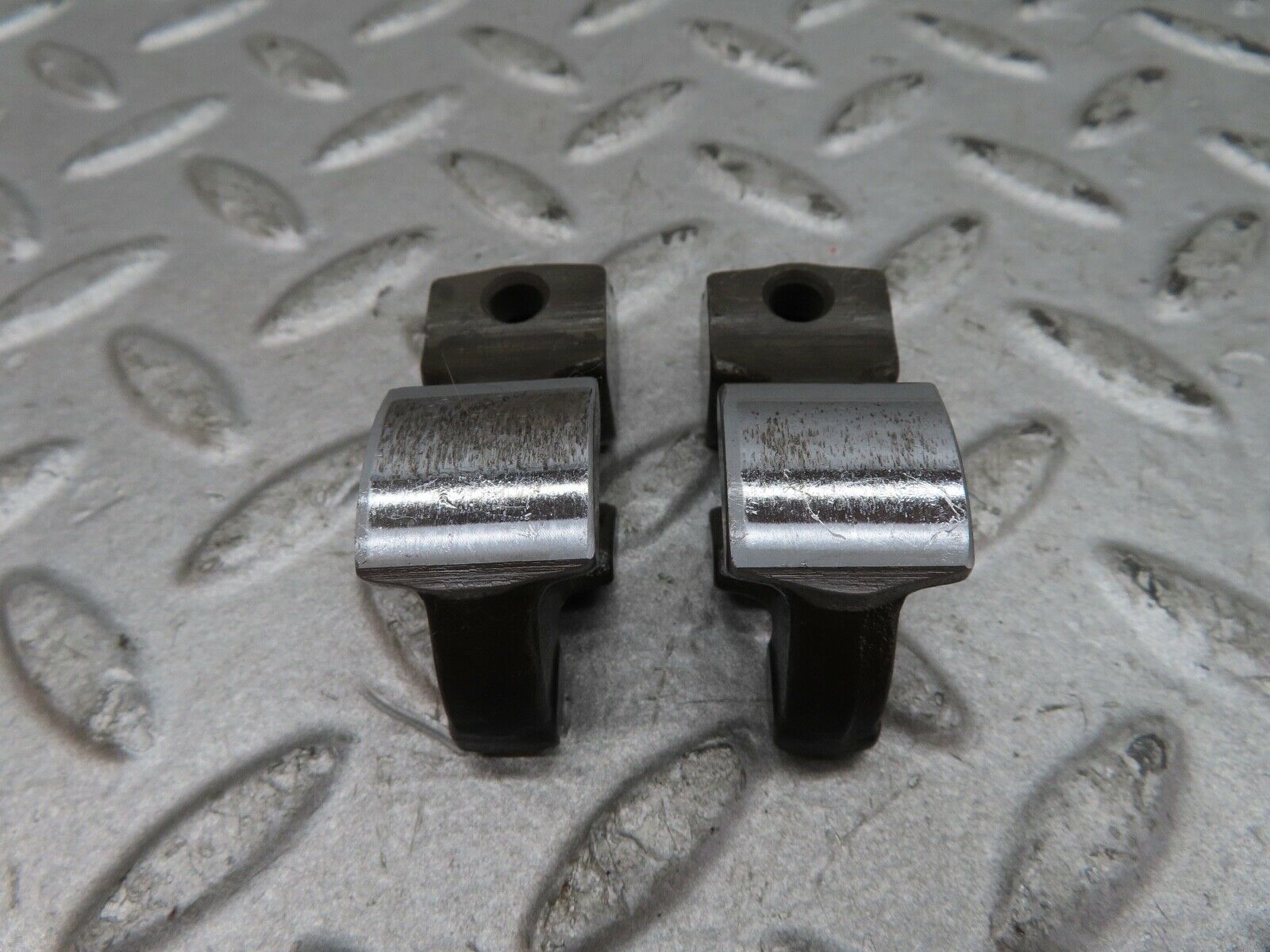 17864 Mercedes-Benz W116 450SEL Valve Rocker Arm