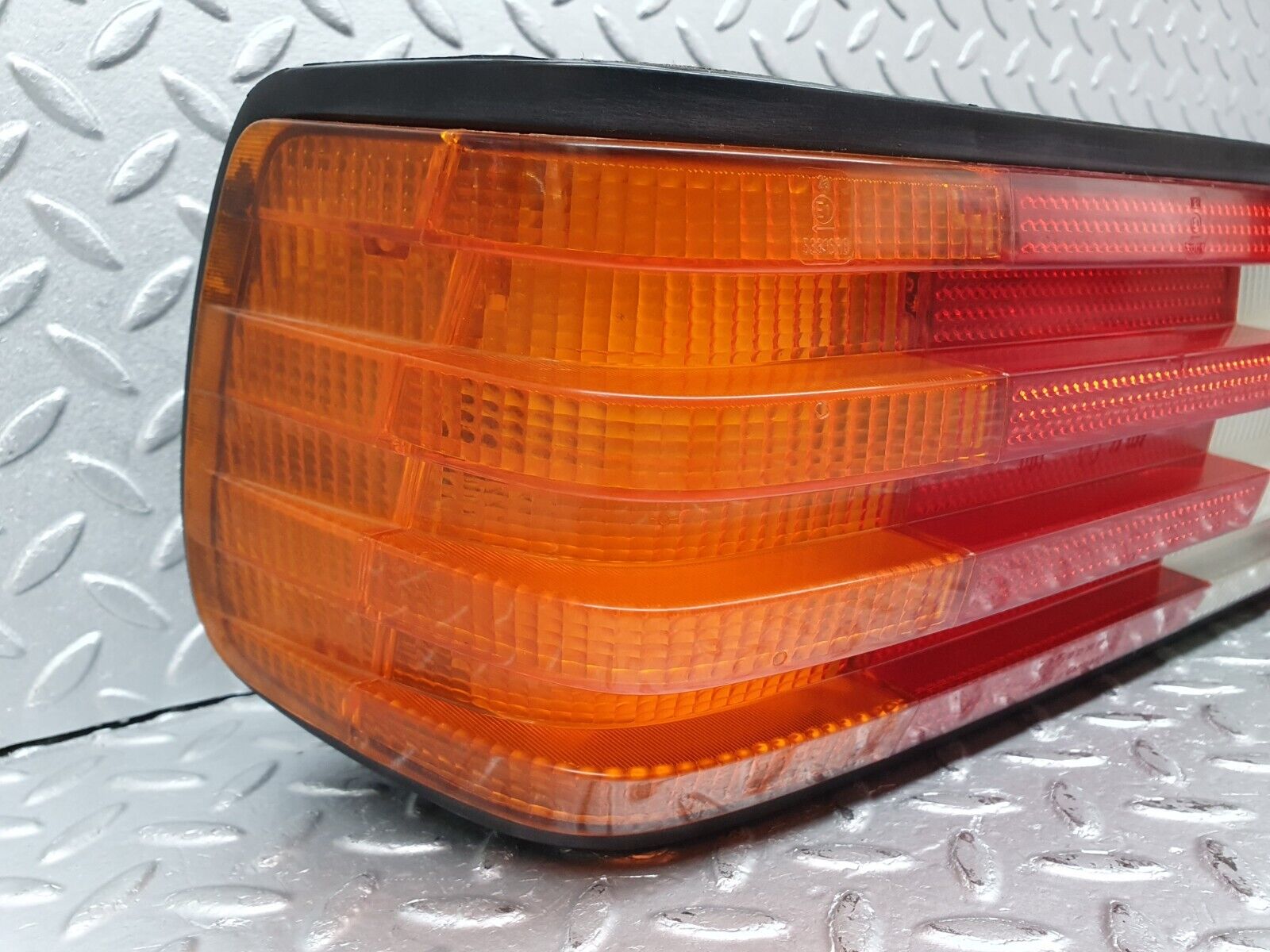 41161 Mercedes-Benz W126 300SE Tail Light & Bulb Holder Left Side