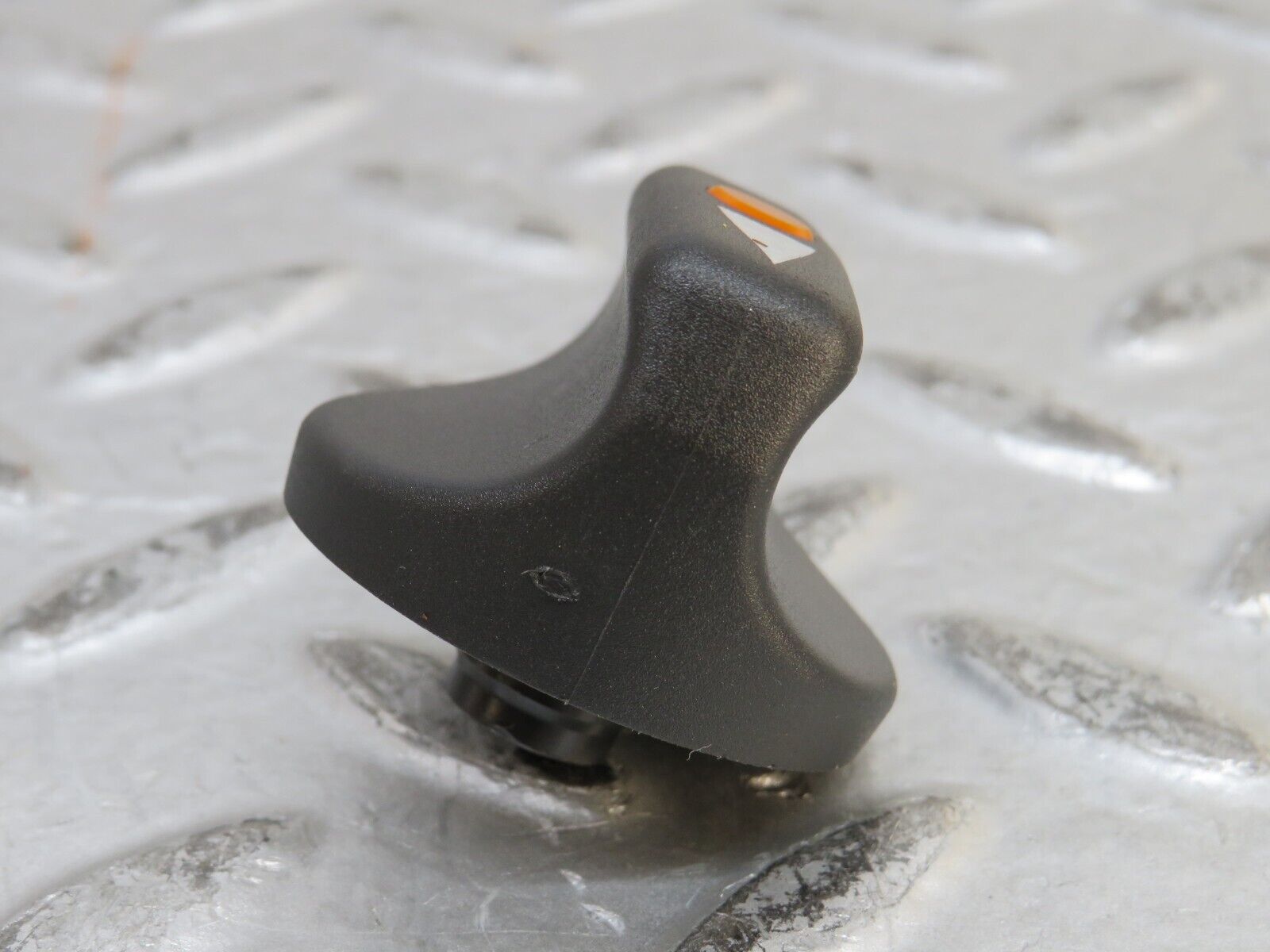 28327 Mercedes-Benz S123 240D Wagon Headlight Switch Knob 1265400083