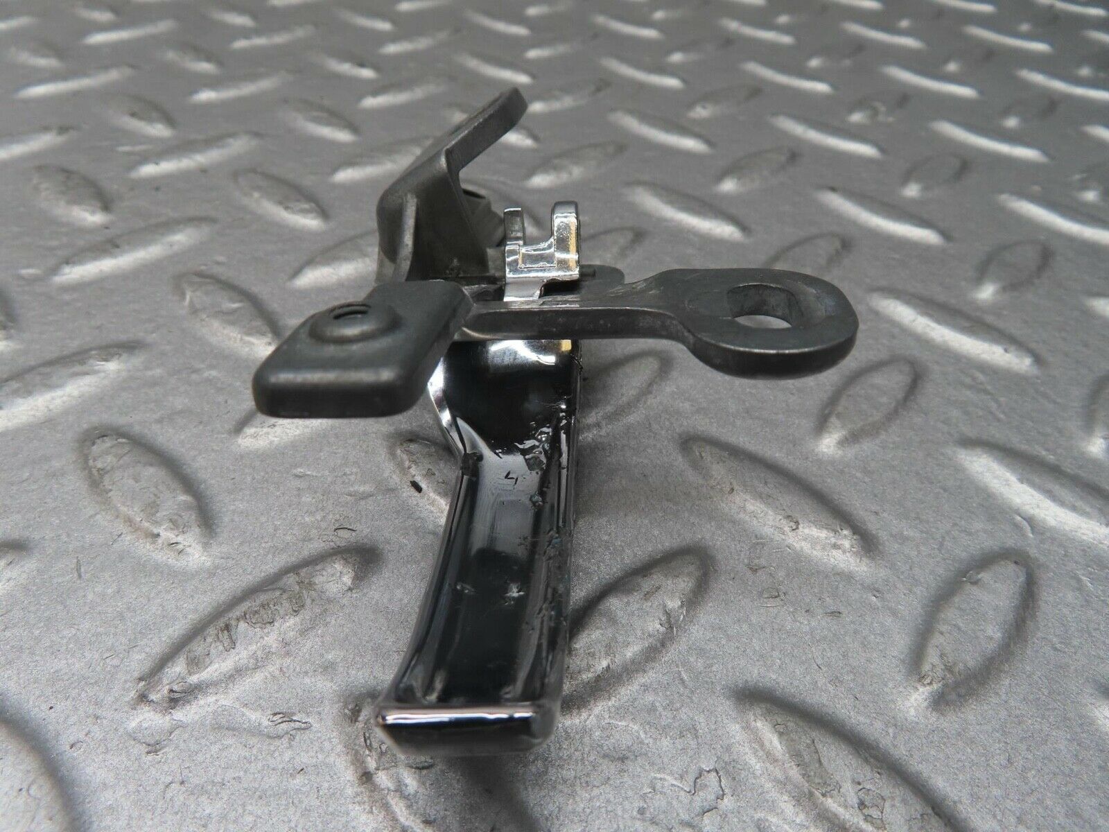 13493 Mercedes-Benz W123 200 Left Interior Door Handle 1237600161