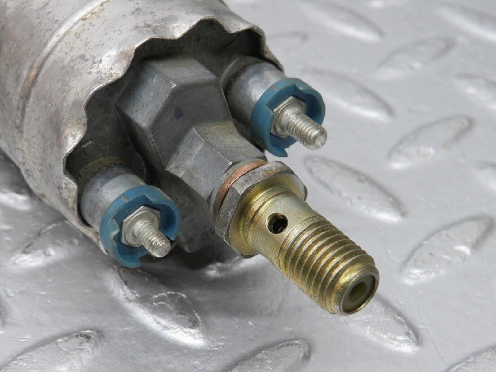 38585 Mercedes-Benz R129 280SL Coupe Fuel Pump Bosch 0580254950