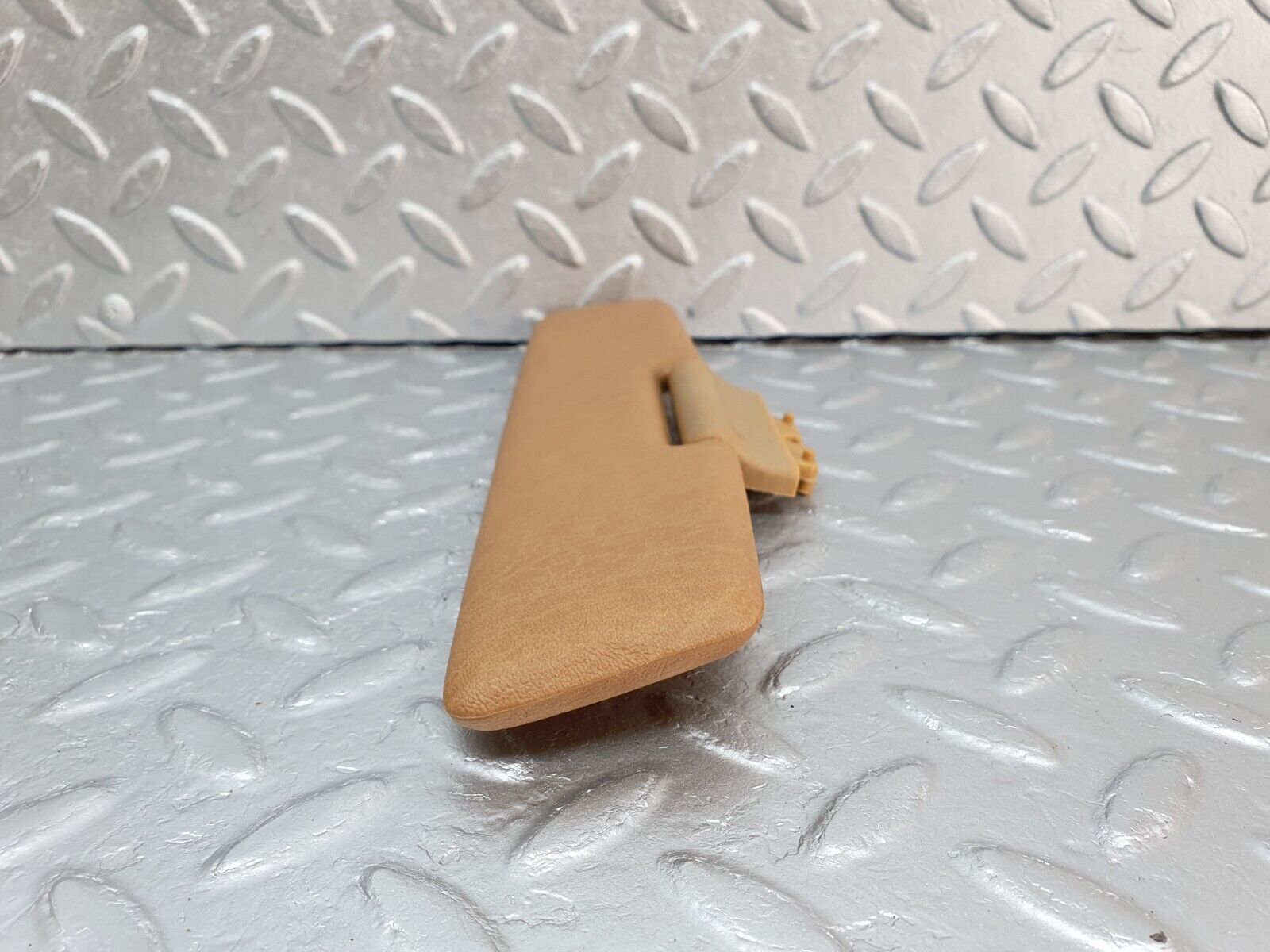 41490 Mercedes-Benz W124 200E Middle Sun Visor Palomino