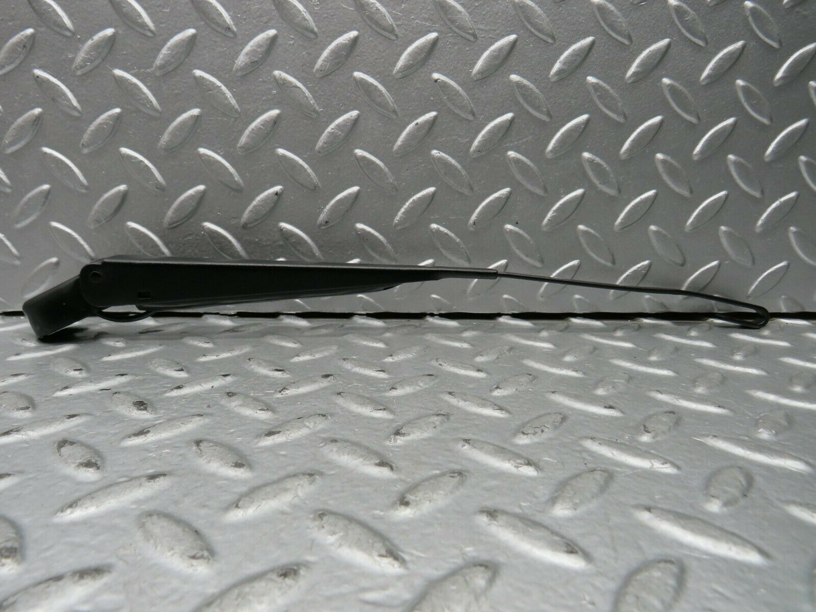 22124 Mercedes-Benz S123 280TE Wagon Left Side Wiper Arm Bosch 3399990553