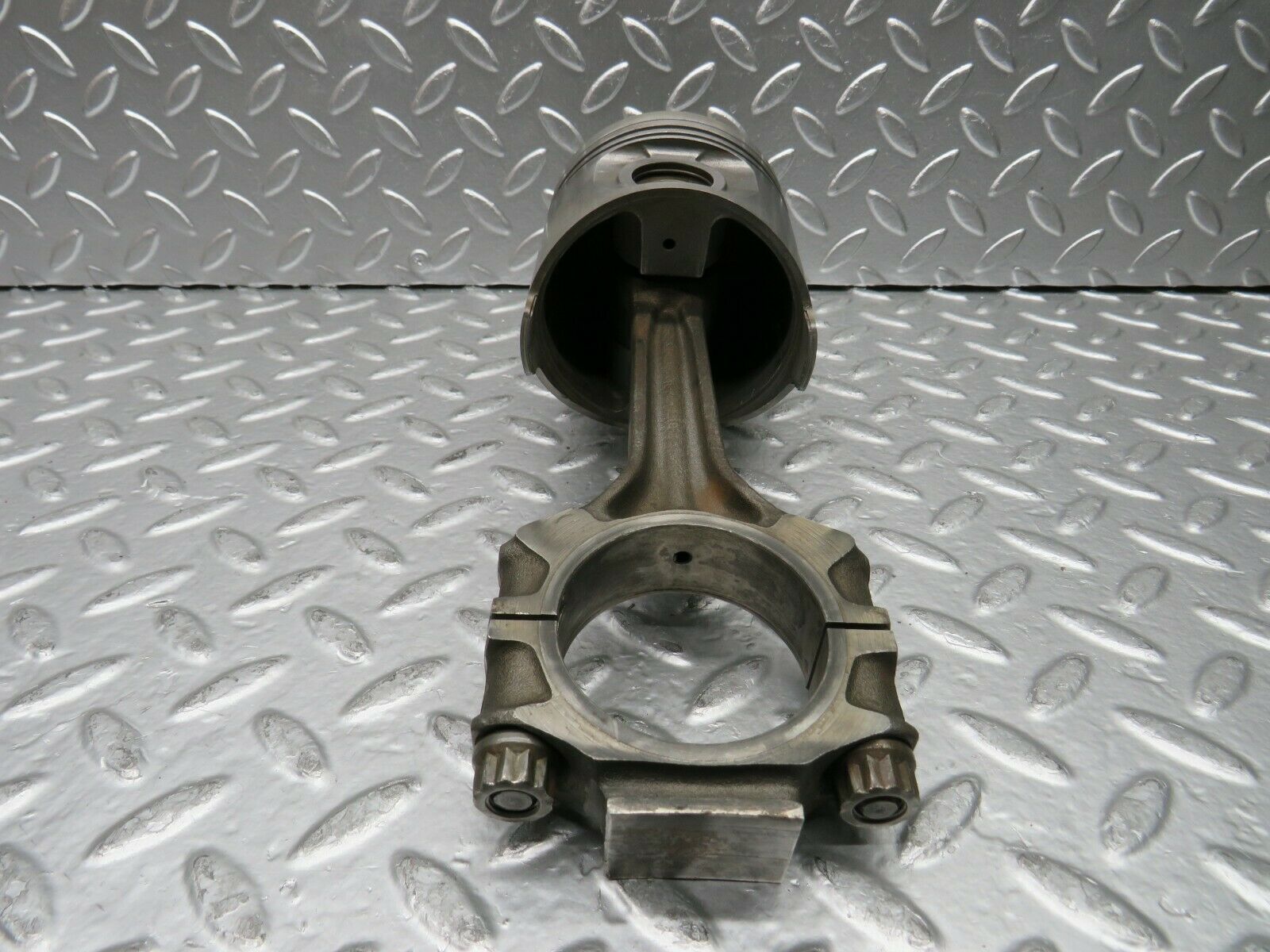 22799 Mercedes-Benz C107 450SLC Coupe Piston With Connecting Rod 92.48 mm